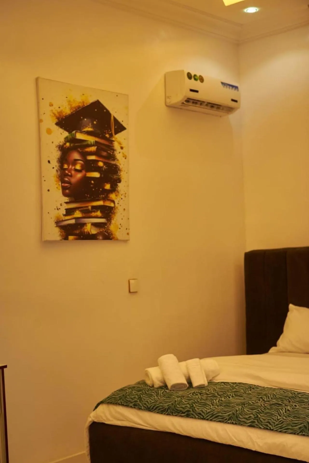 Bed in luxury 3bed rooms villa duplex lekki nigeria