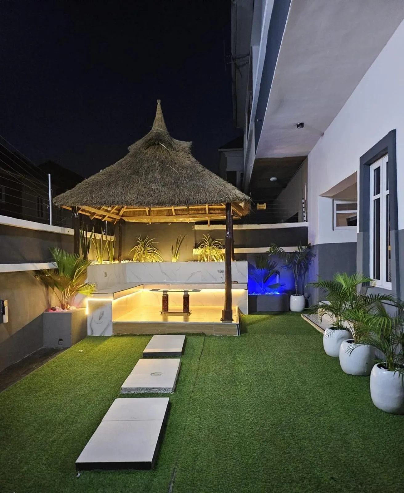 luxury 3bed rooms villa duplex lekki nigeria