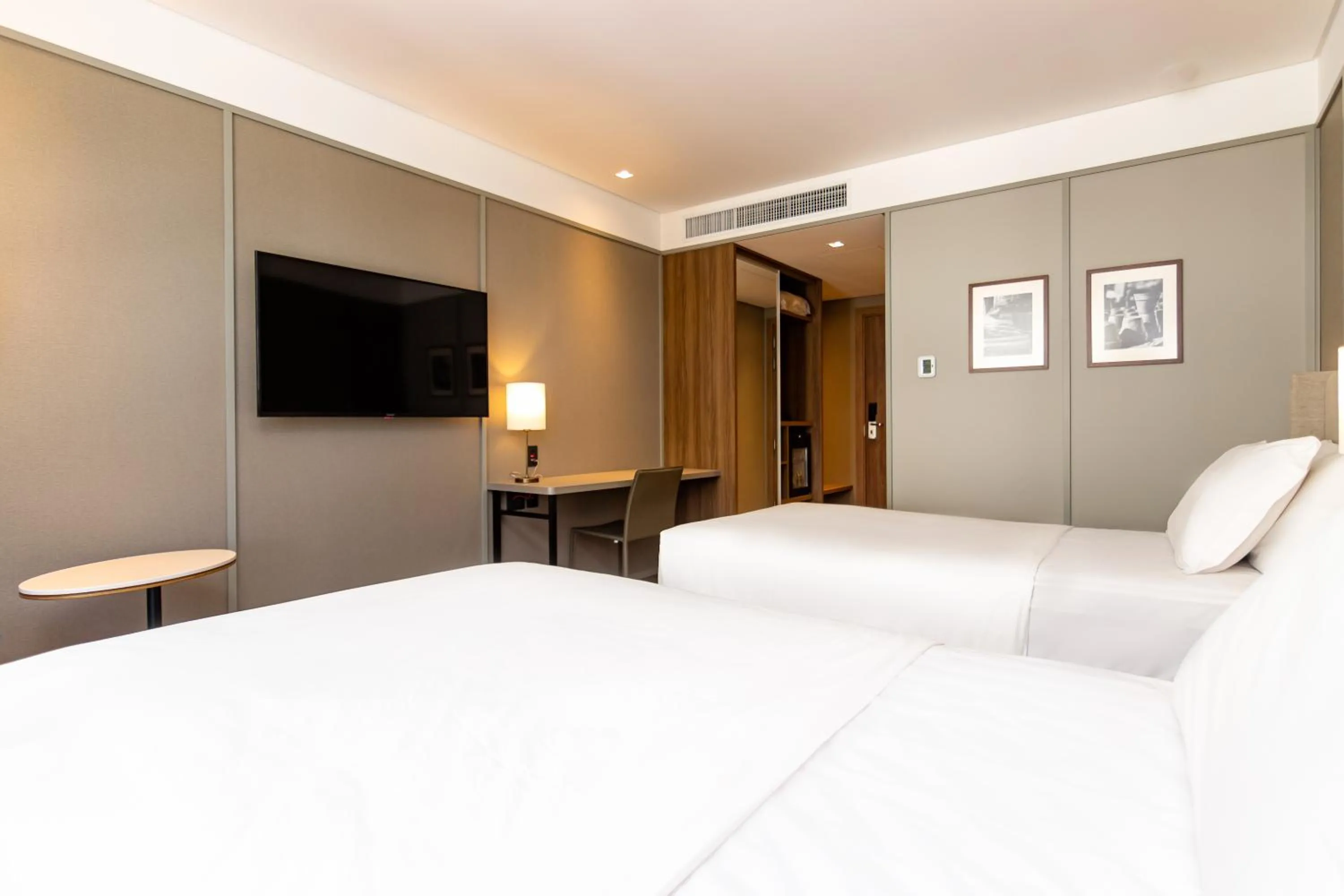 Bed in K-Platz Hotel