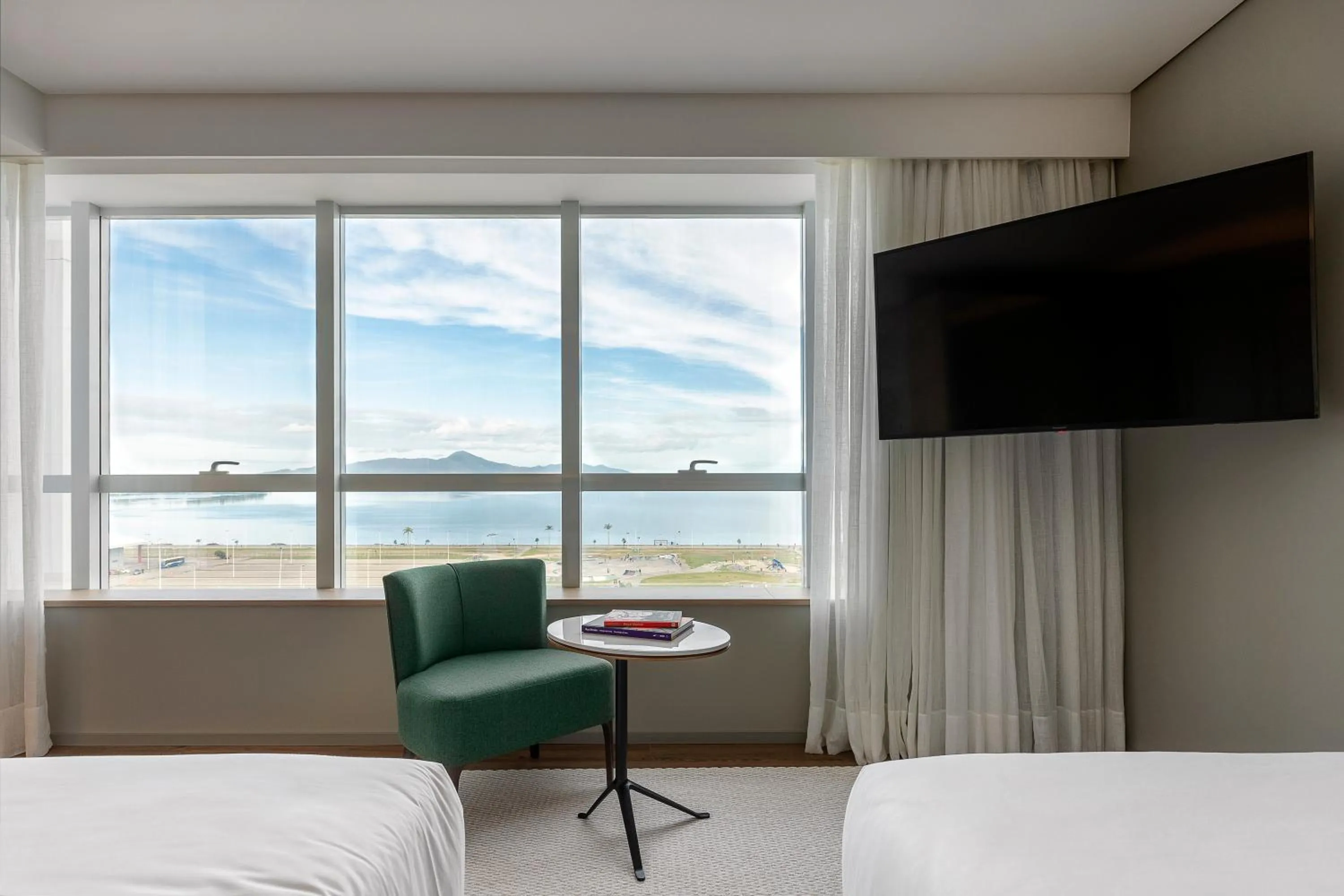 Communal lounge/ TV room, Bed in K-Platz Hotel