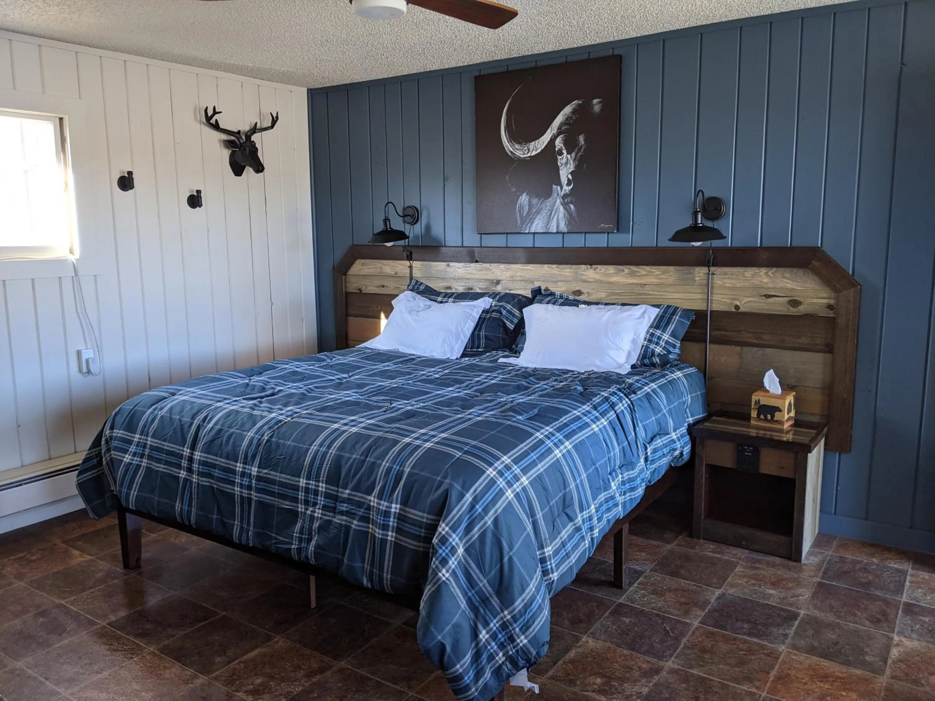 Bed in Slackwater Inn