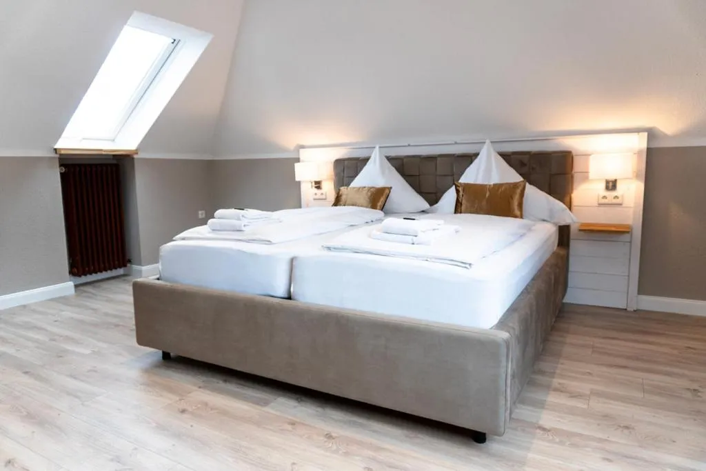 Bedroom, Bed in Zum Landsberger Hof