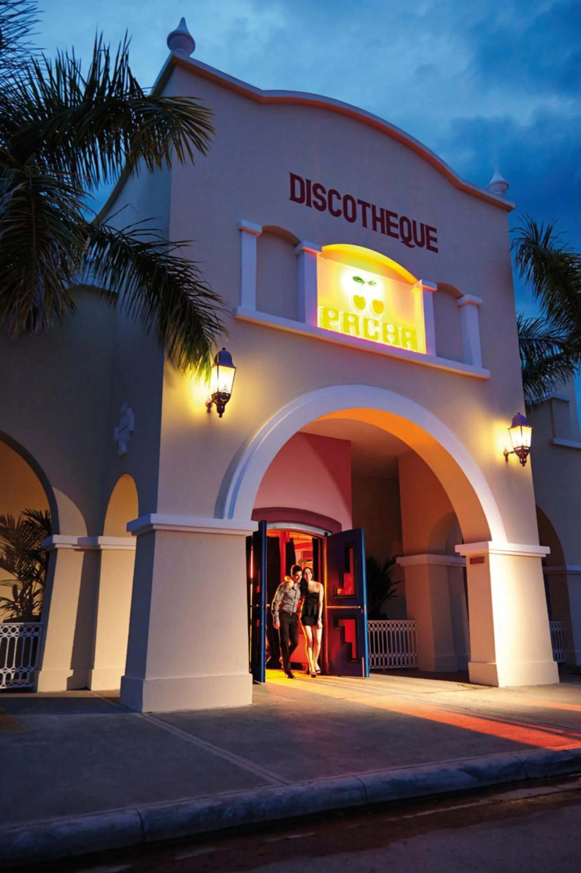 Nightclub / DJ in Riu Palace Costa Rica - All Inclusive