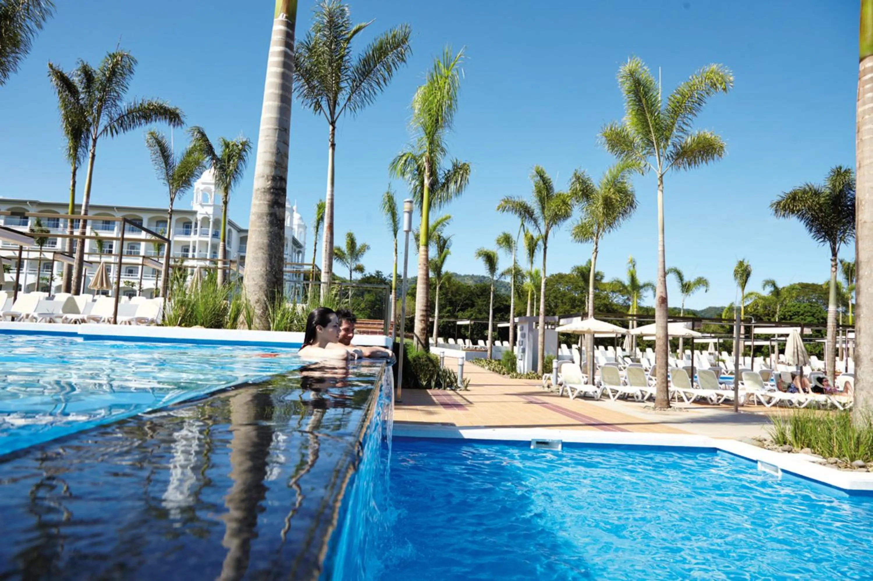 Swimming pool in Riu Palace Costa Rica - All Inclusive