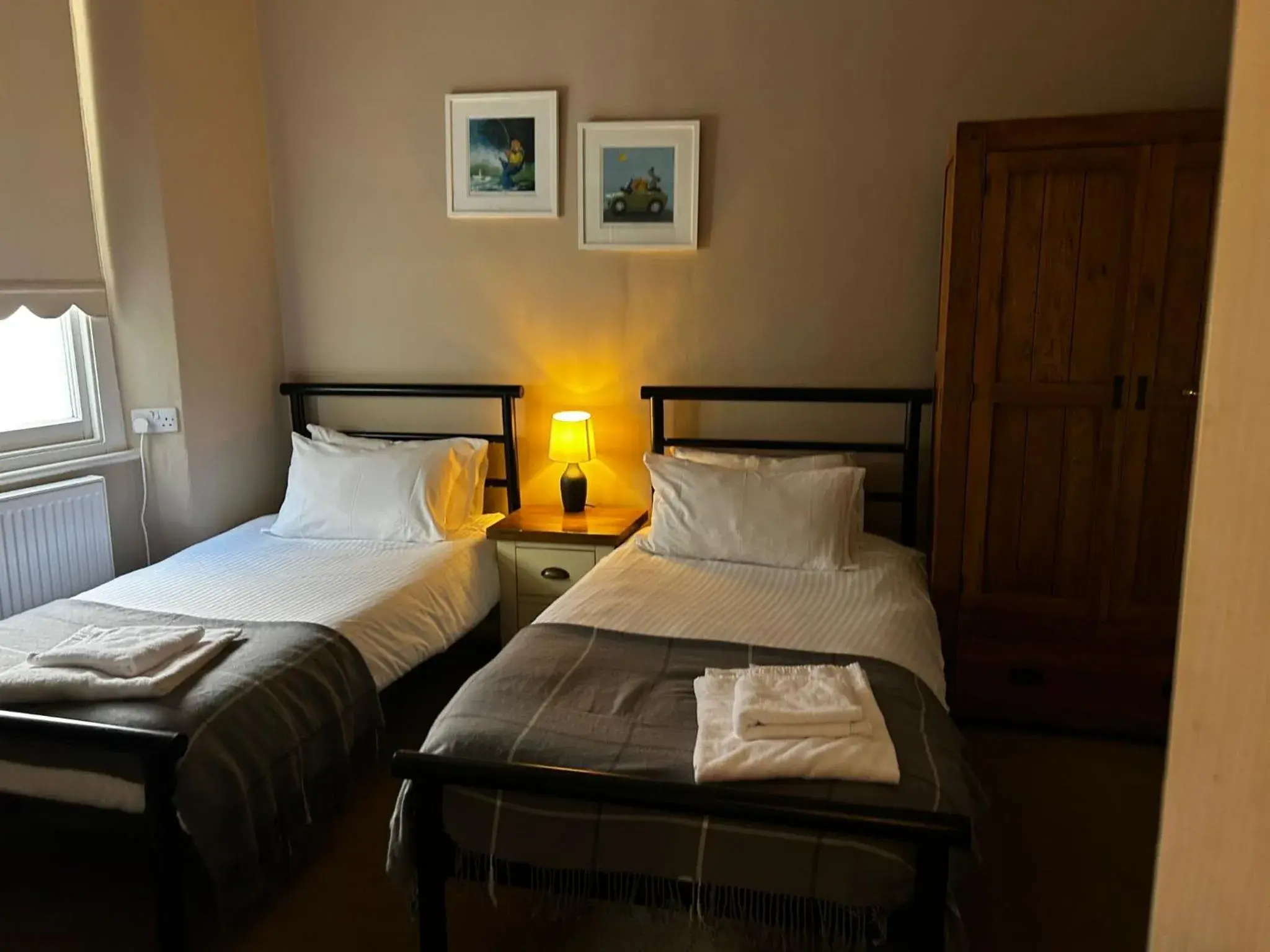 Twin Room in Admiral MacBride Twin Room in Admiral MacBride