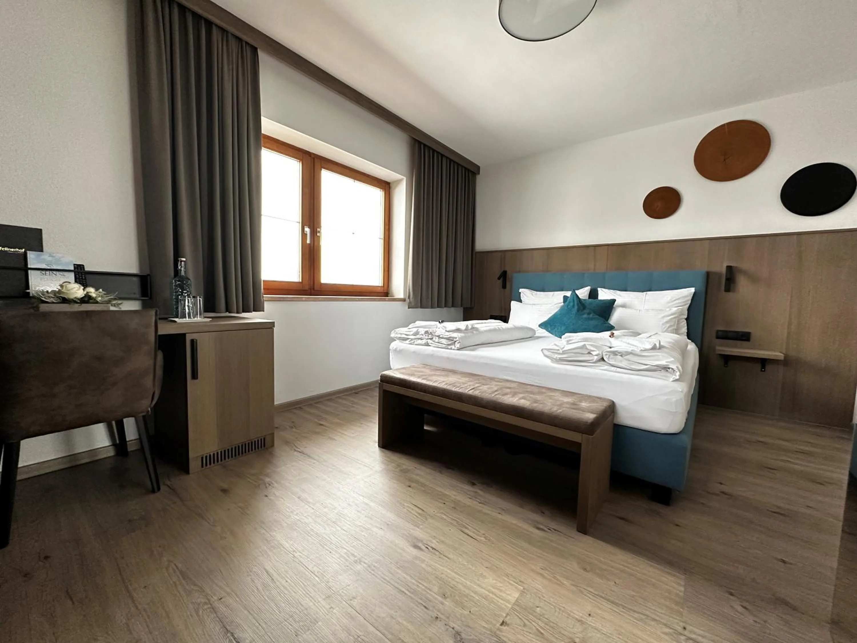 Photo of the whole room, Bed in Der Burgfellnerhof - Adults Only