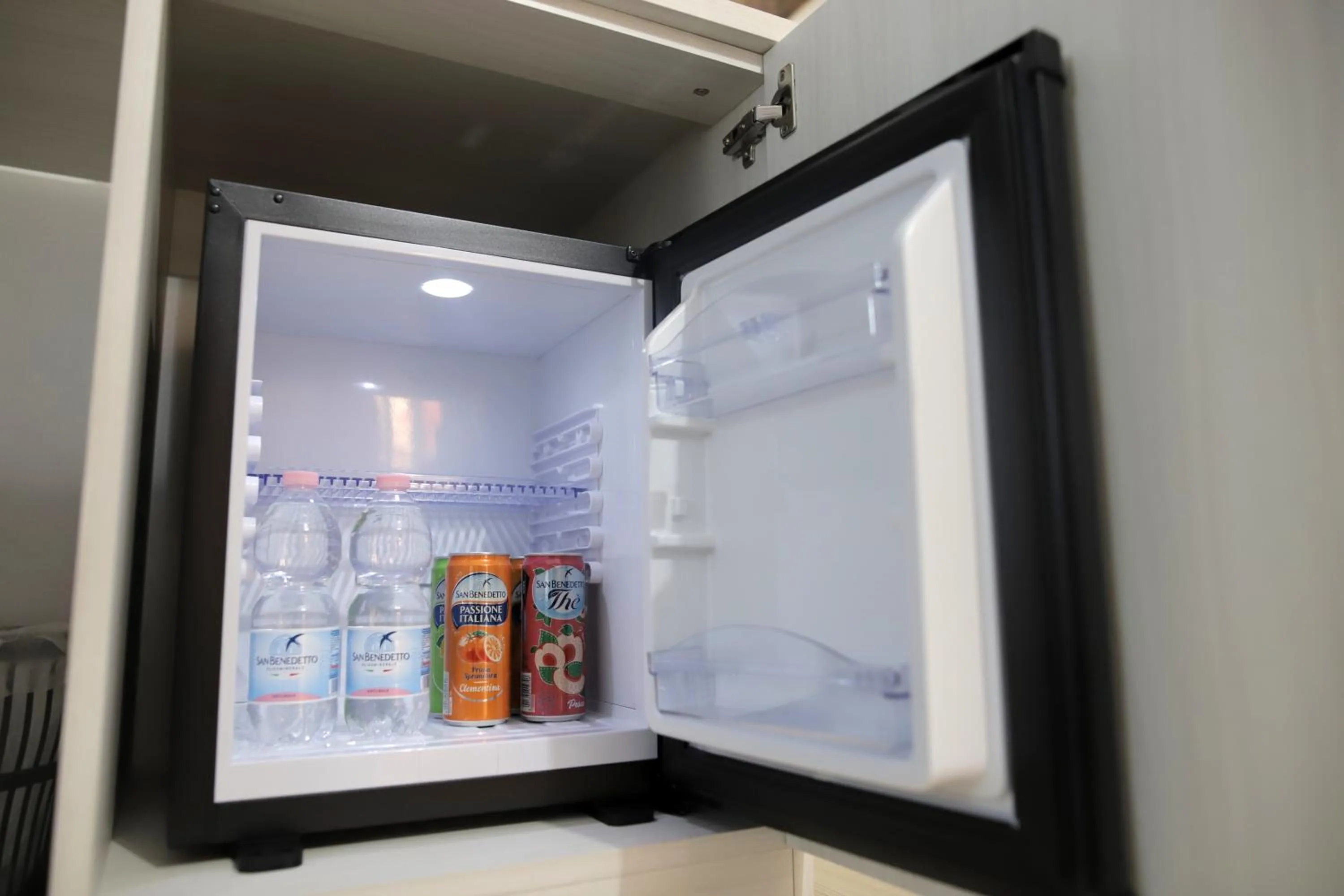 Coffee/tea facilities in 'A Room de' Scugnizzi