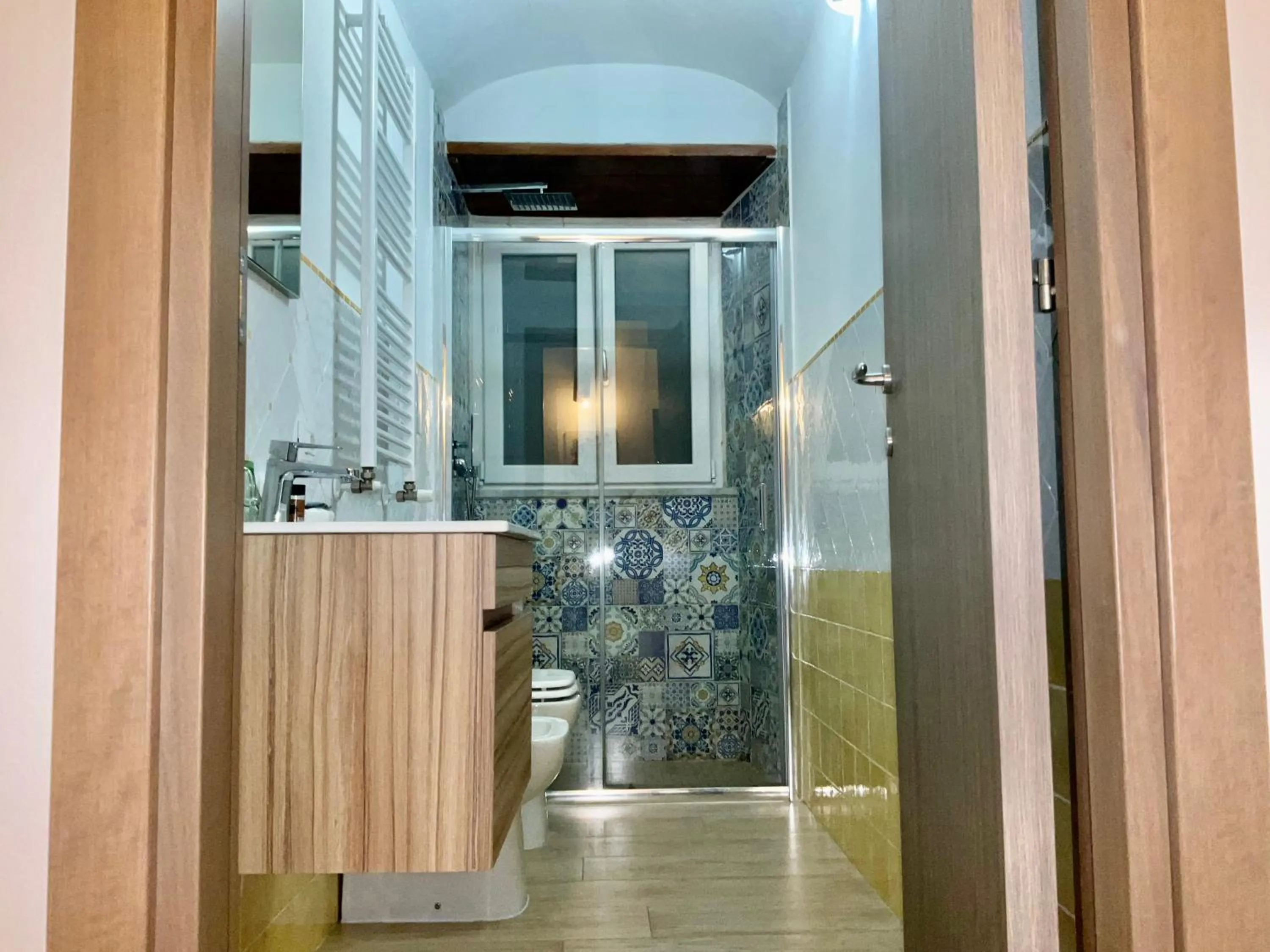 Bathroom in 'A Room de' Scugnizzi