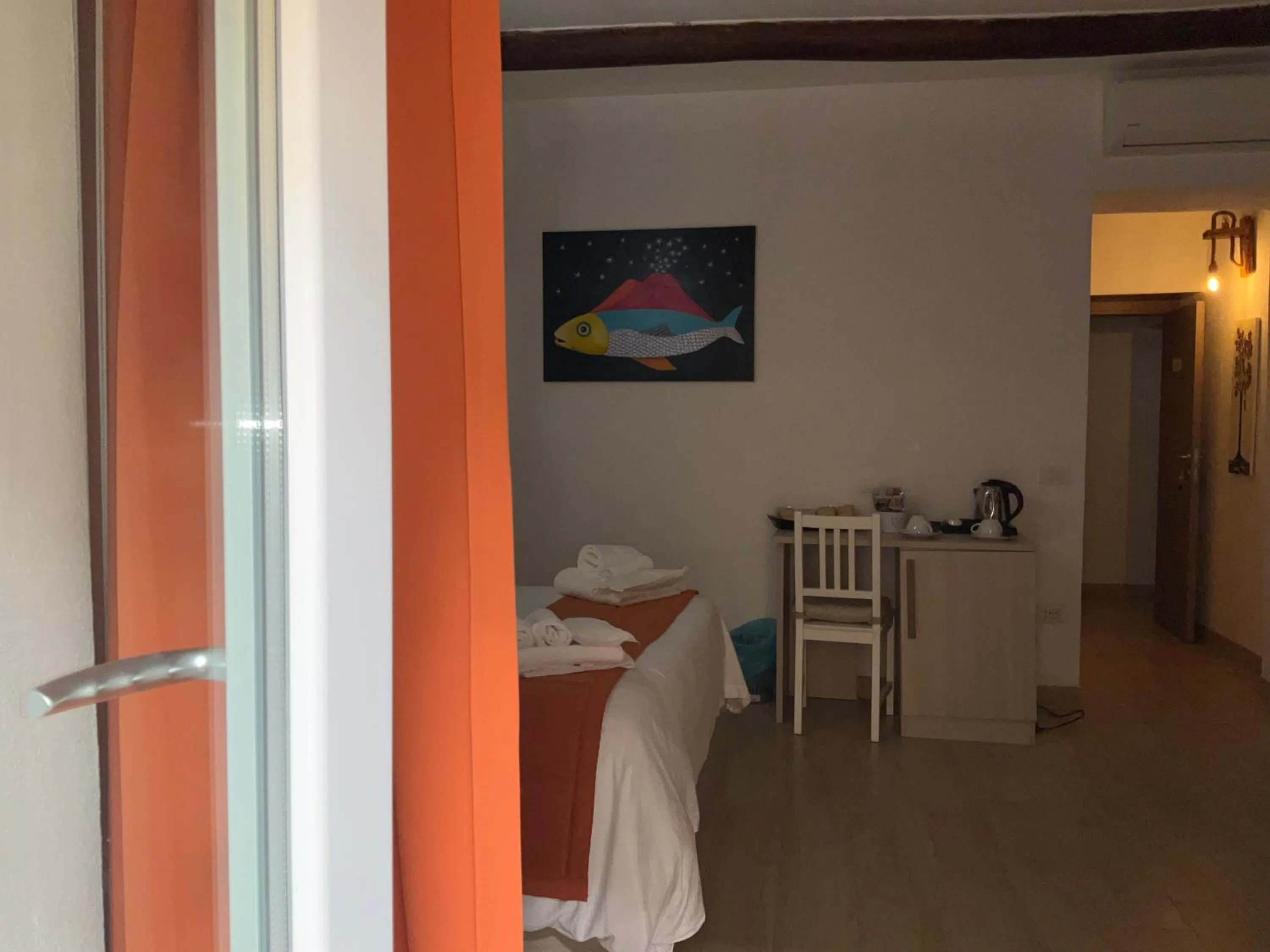 Bedroom, Bed in 'A Room de' Scugnizzi