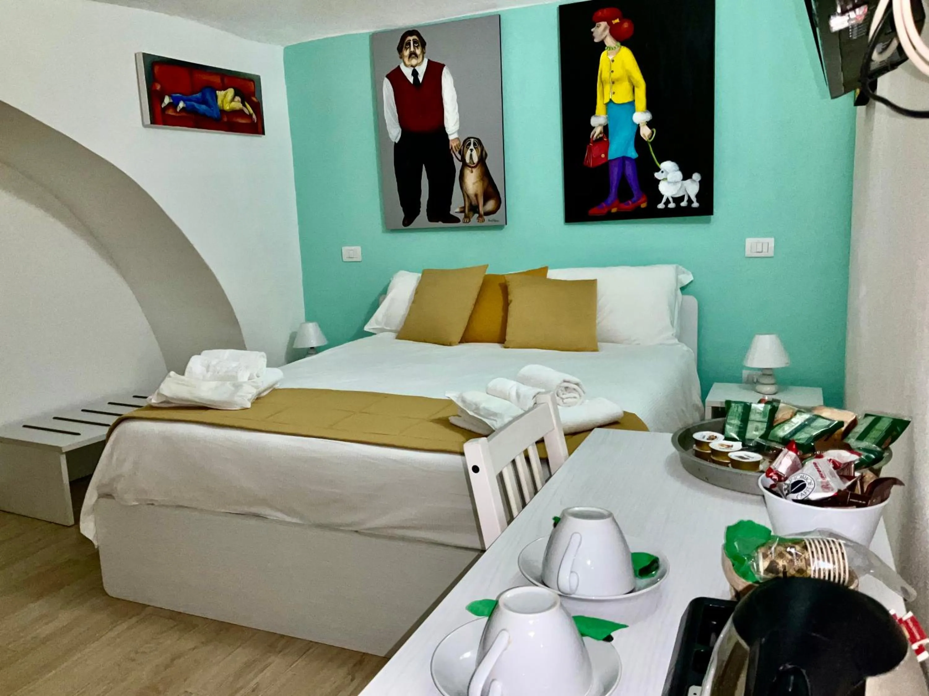 Bedroom, Bed in 'A Room de' Scugnizzi