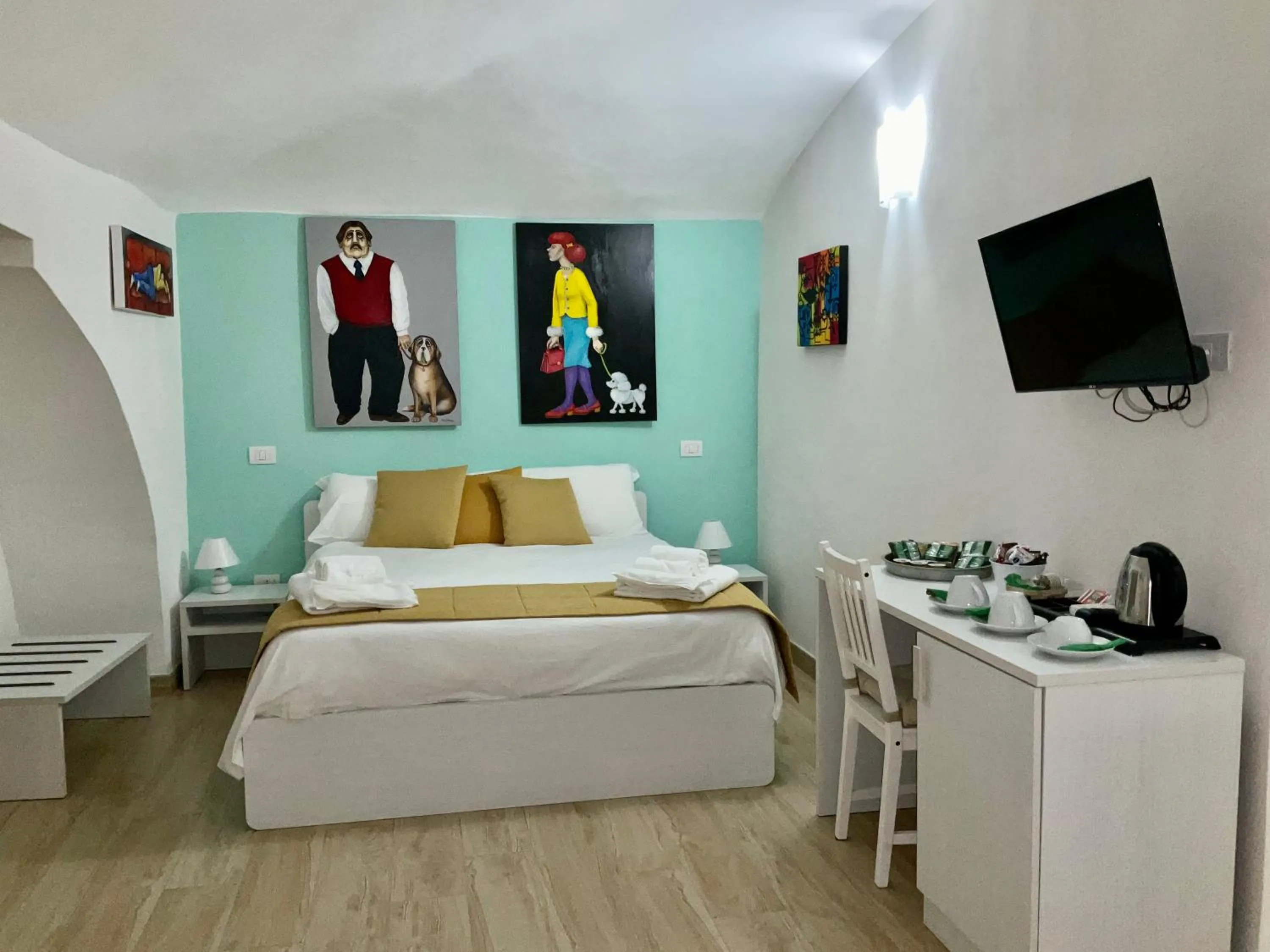 Bedroom, Bed in 'A Room de' Scugnizzi