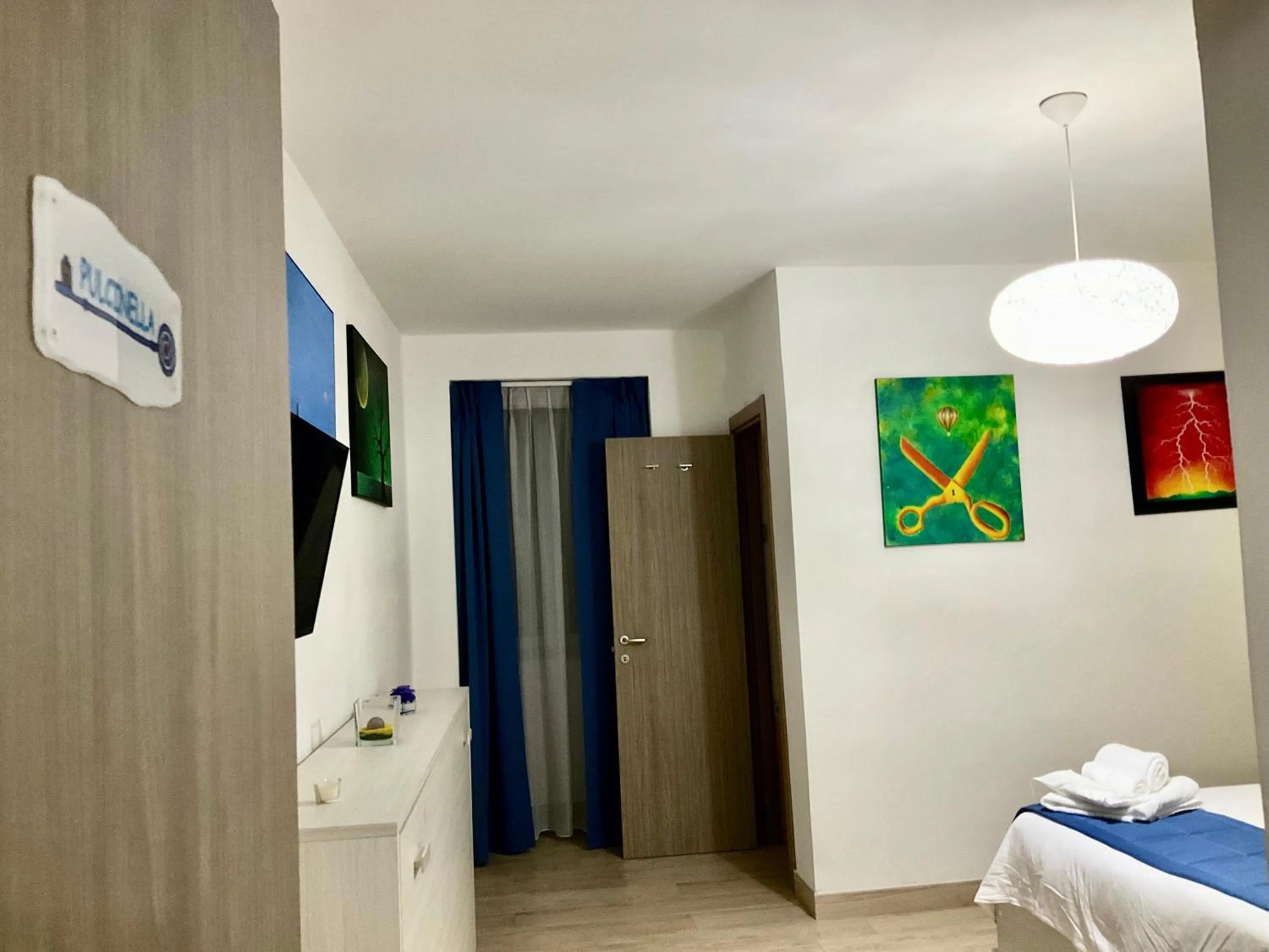 Bedroom, Bed in 'A Room de' Scugnizzi