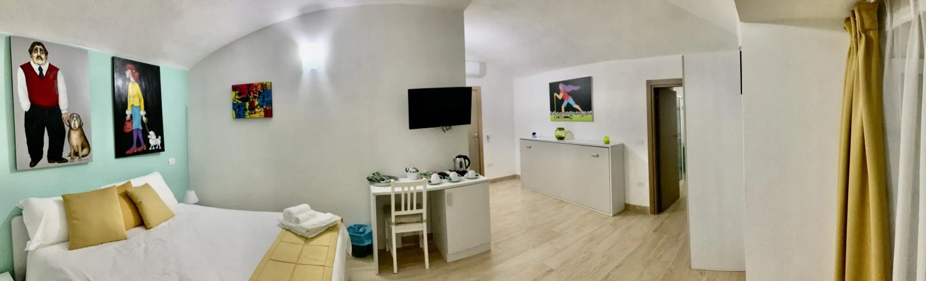 Bedroom, Bed in 'A Room de' Scugnizzi