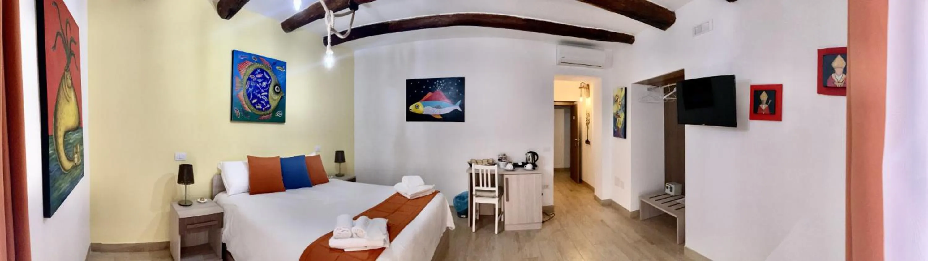 Bedroom, Bed in 'A Room de' Scugnizzi