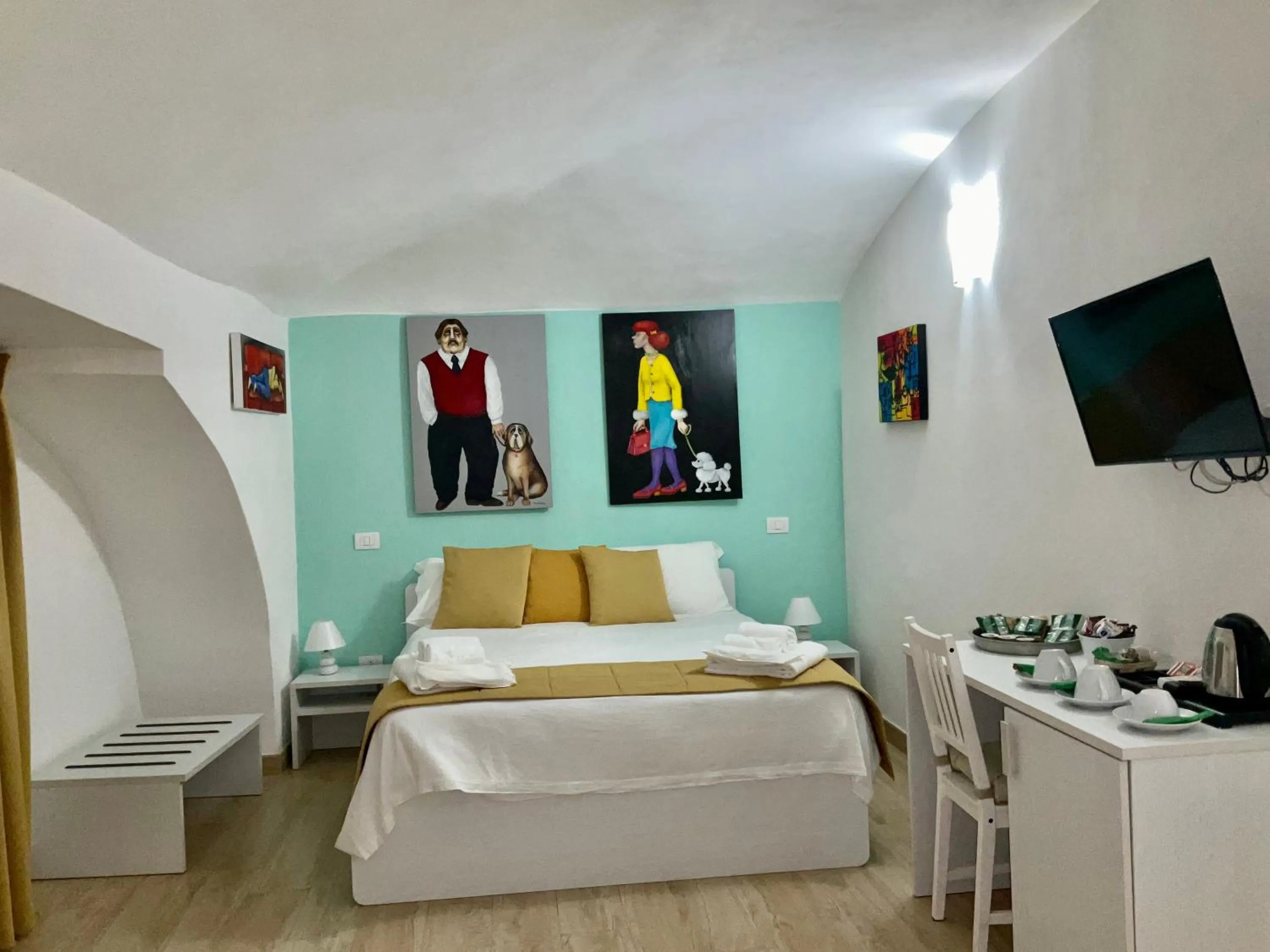 Bedroom, Bed in 'A Room de' Scugnizzi