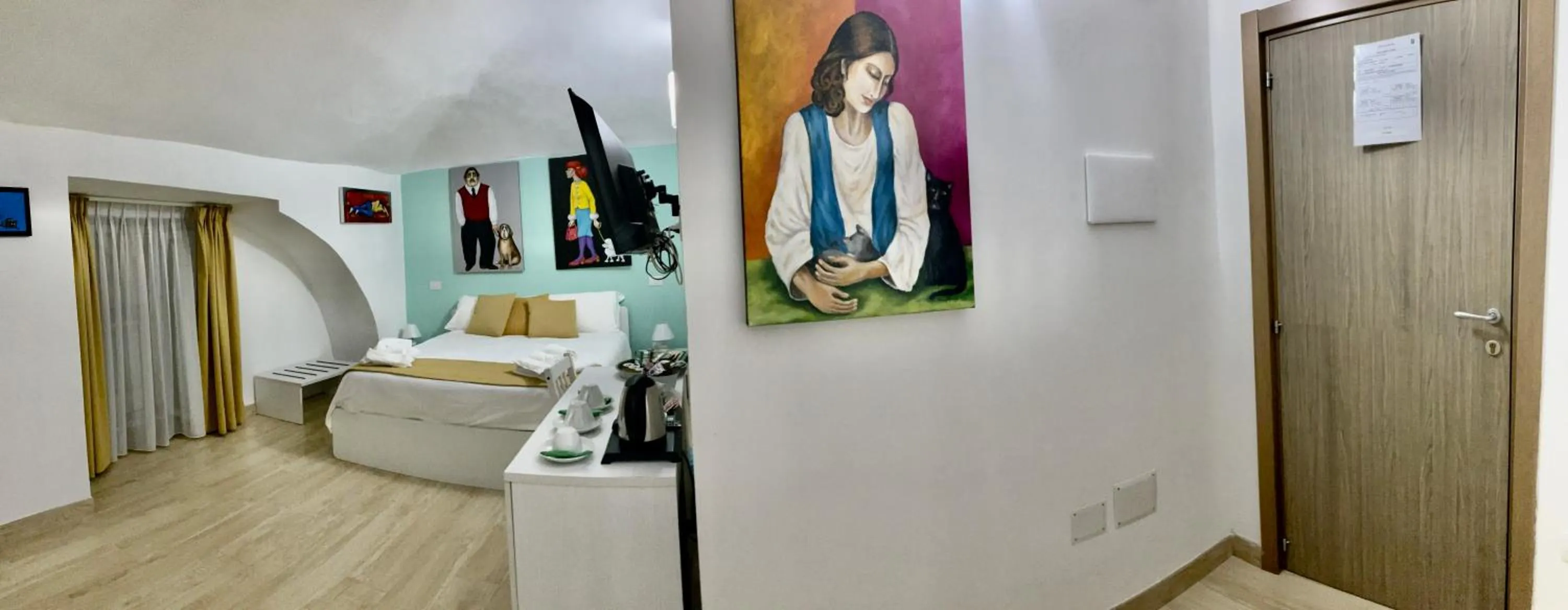 Bedroom, Bed in 'A Room de' Scugnizzi