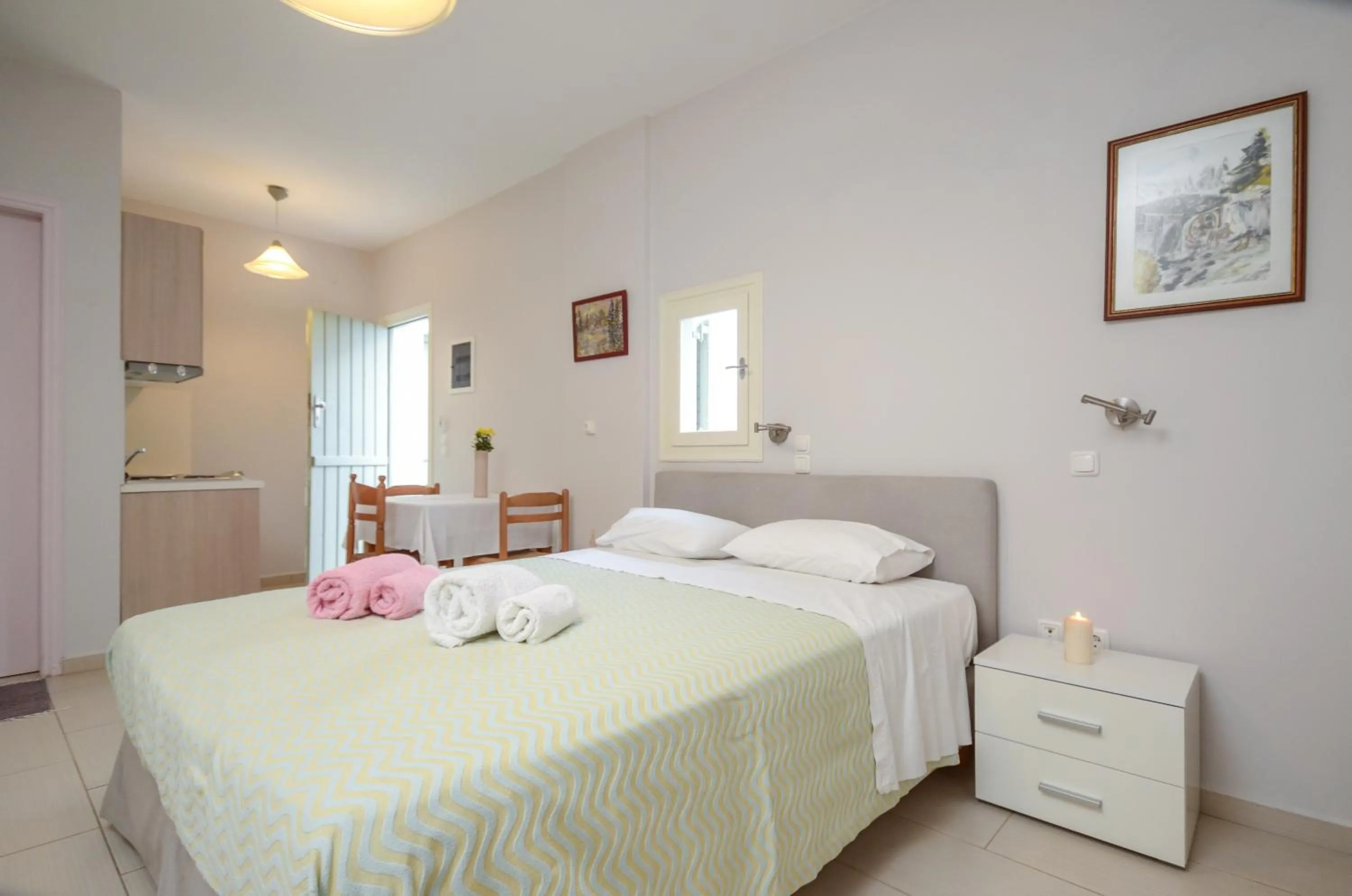 Bedroom, Bed in Ydreos Studios & Apartments