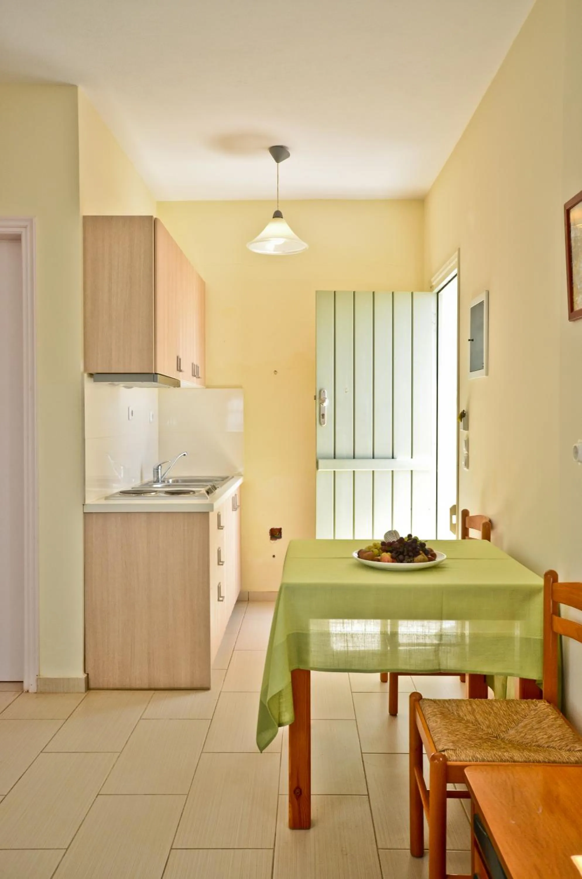 Day in Ydreos Studios & Apartments