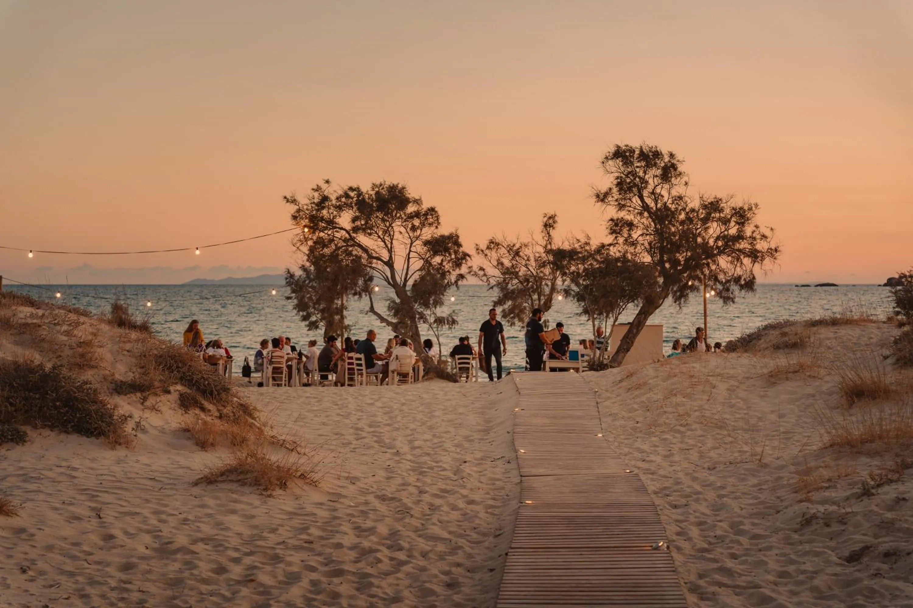 Restaurant/places to eat in Almiriki Naxos Beachside Living