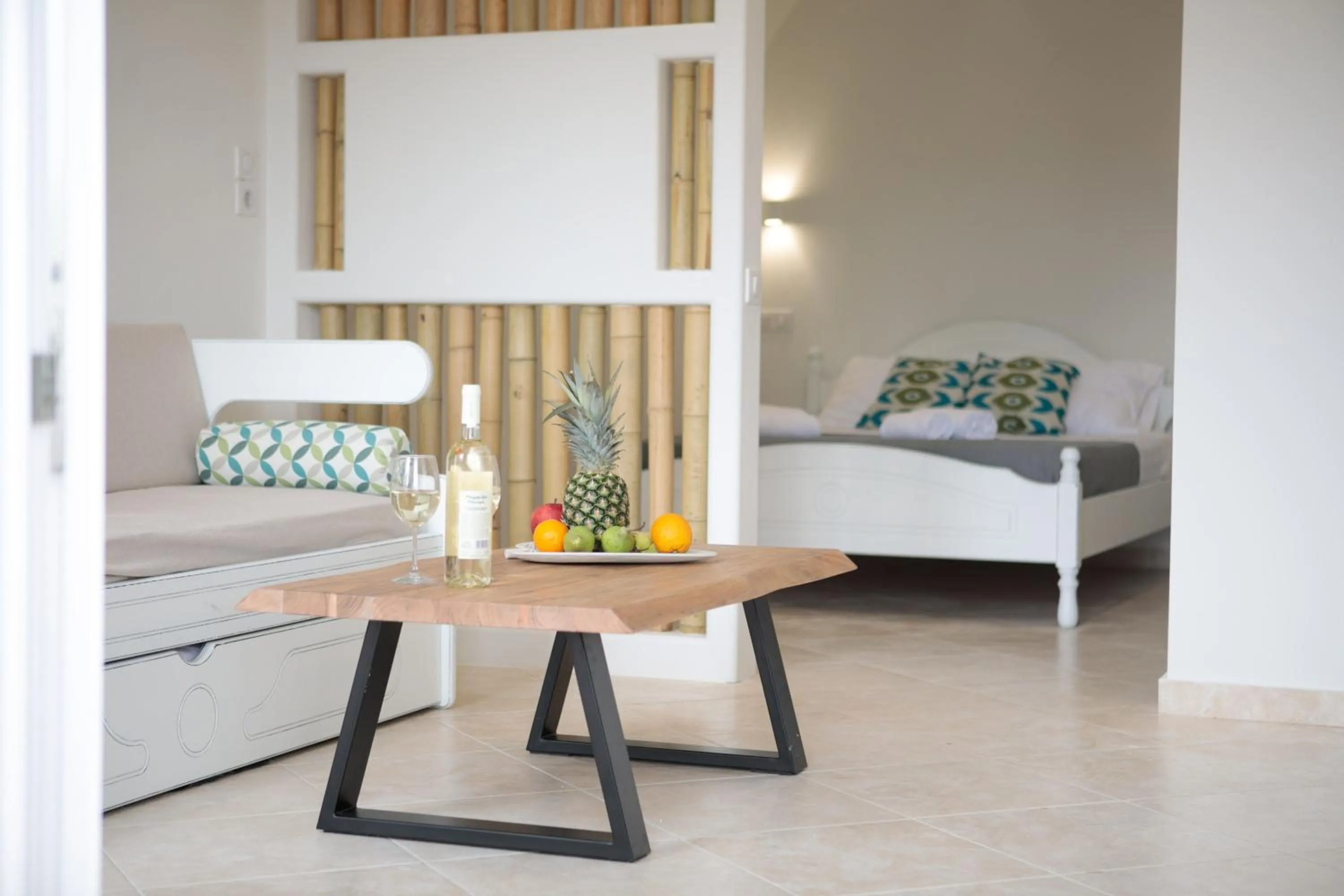 Restaurant/places to eat, Bed in Almiriki Naxos Beachside Living