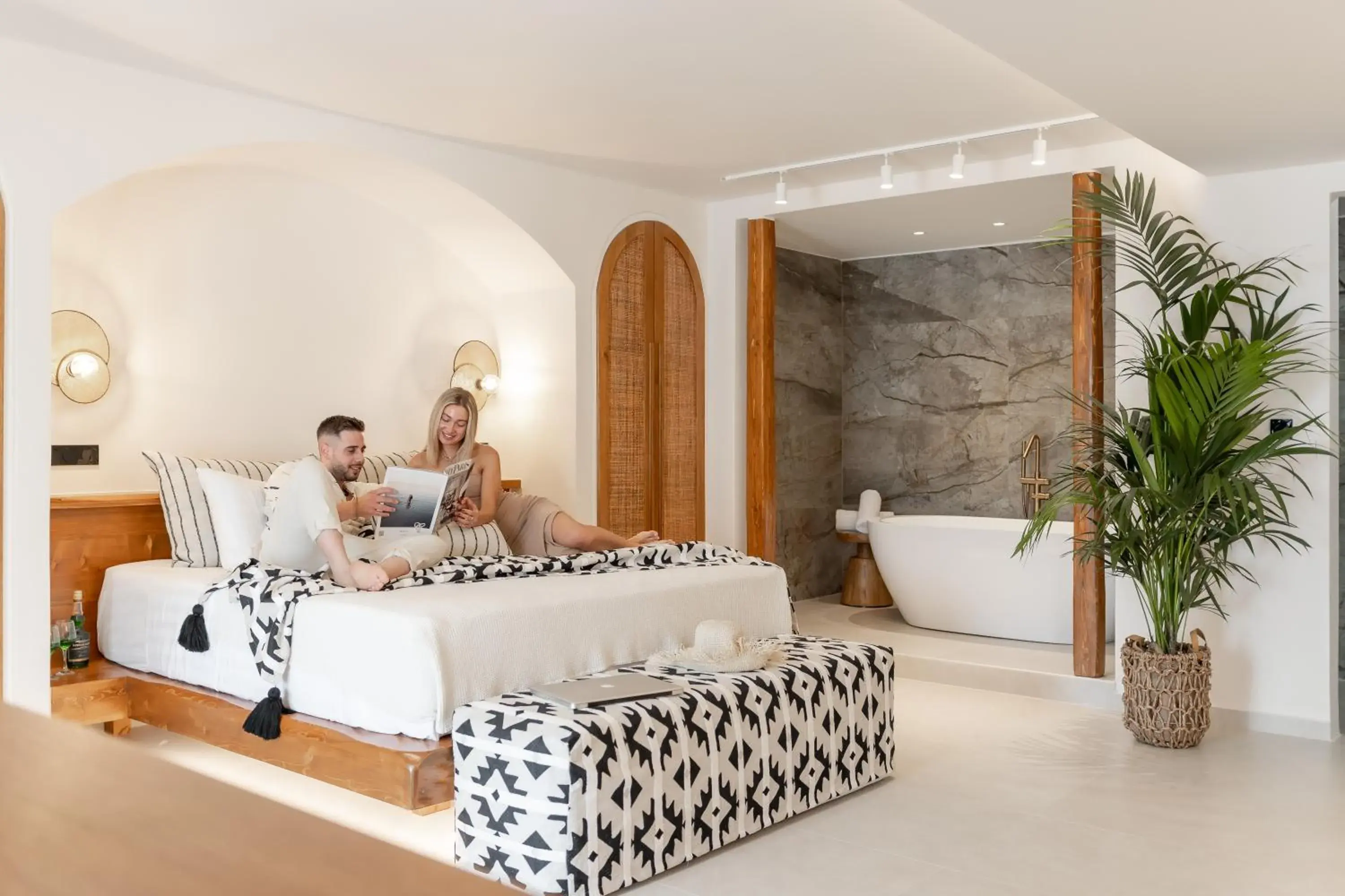 King Suite with Jacuzzi and Garden View in Almiriki Naxos Beachside Living King Suite with Jacuzzi and Garden View in Almiriki Naxos Beachside Living