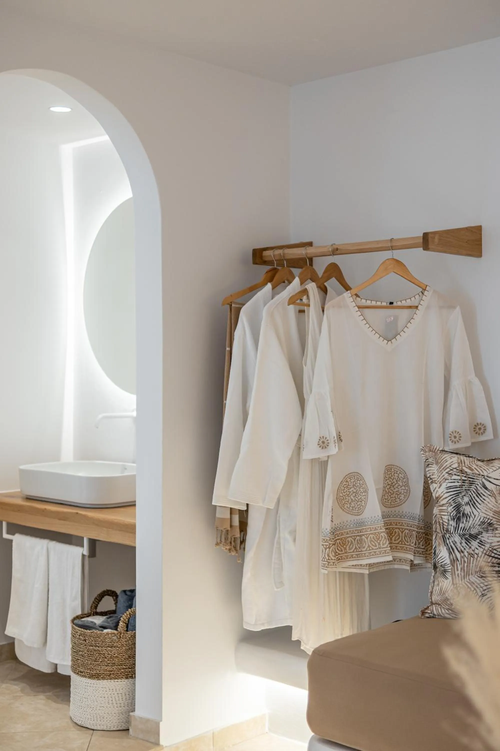 Restaurant/places to eat in Almiriki Naxos Beachside Living