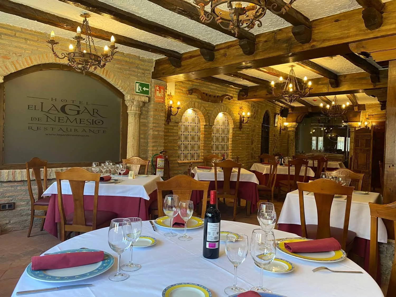 Restaurant/places to eat in Hotel Rural El Lagar de Nemesio