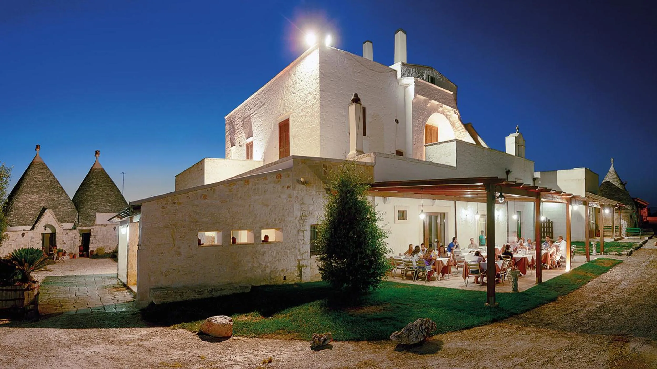 Facade/entrance in Masseria Madonna dell'Arco Agriturismo