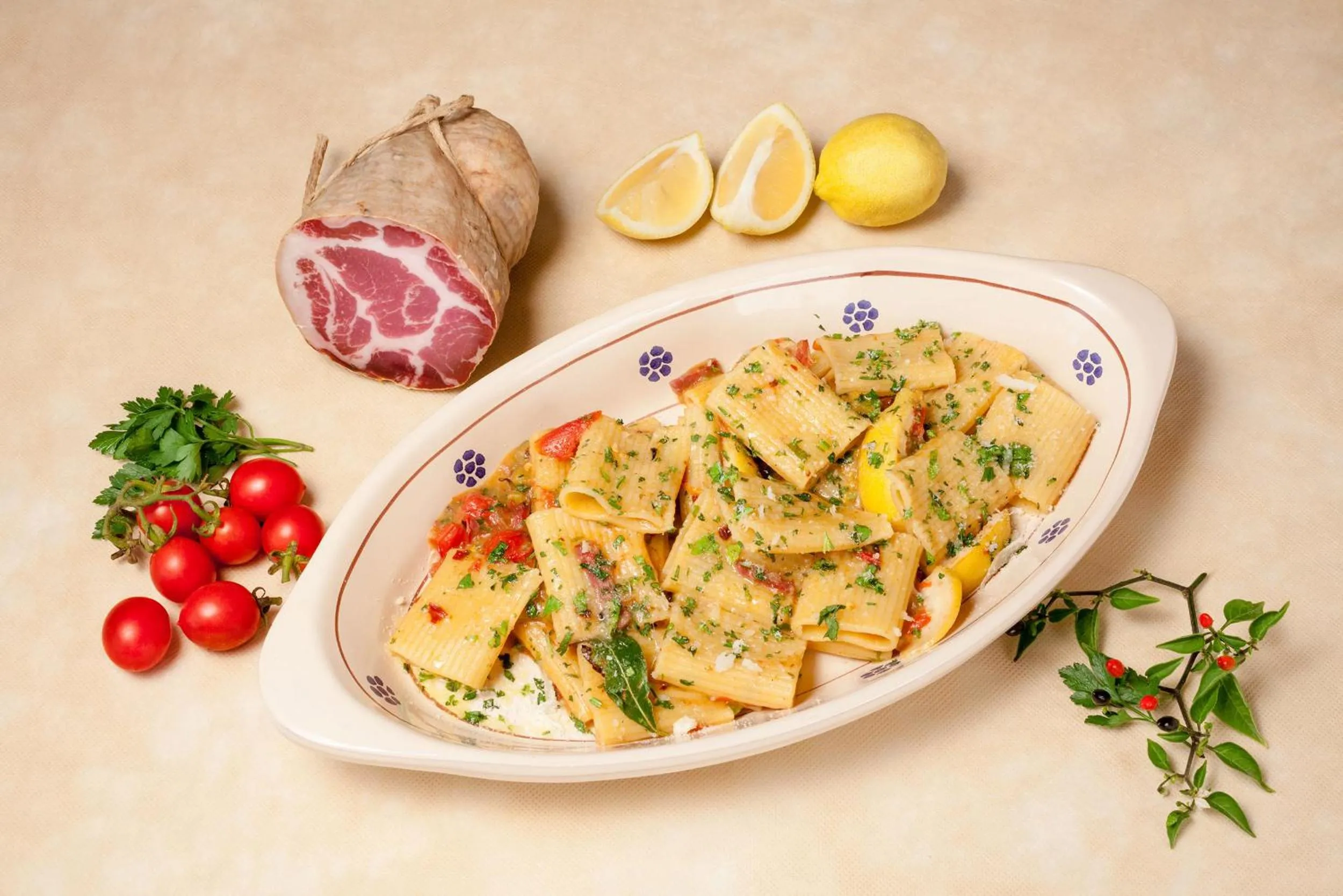 Food and drinks in Masseria Madonna dell'Arco Agriturismo