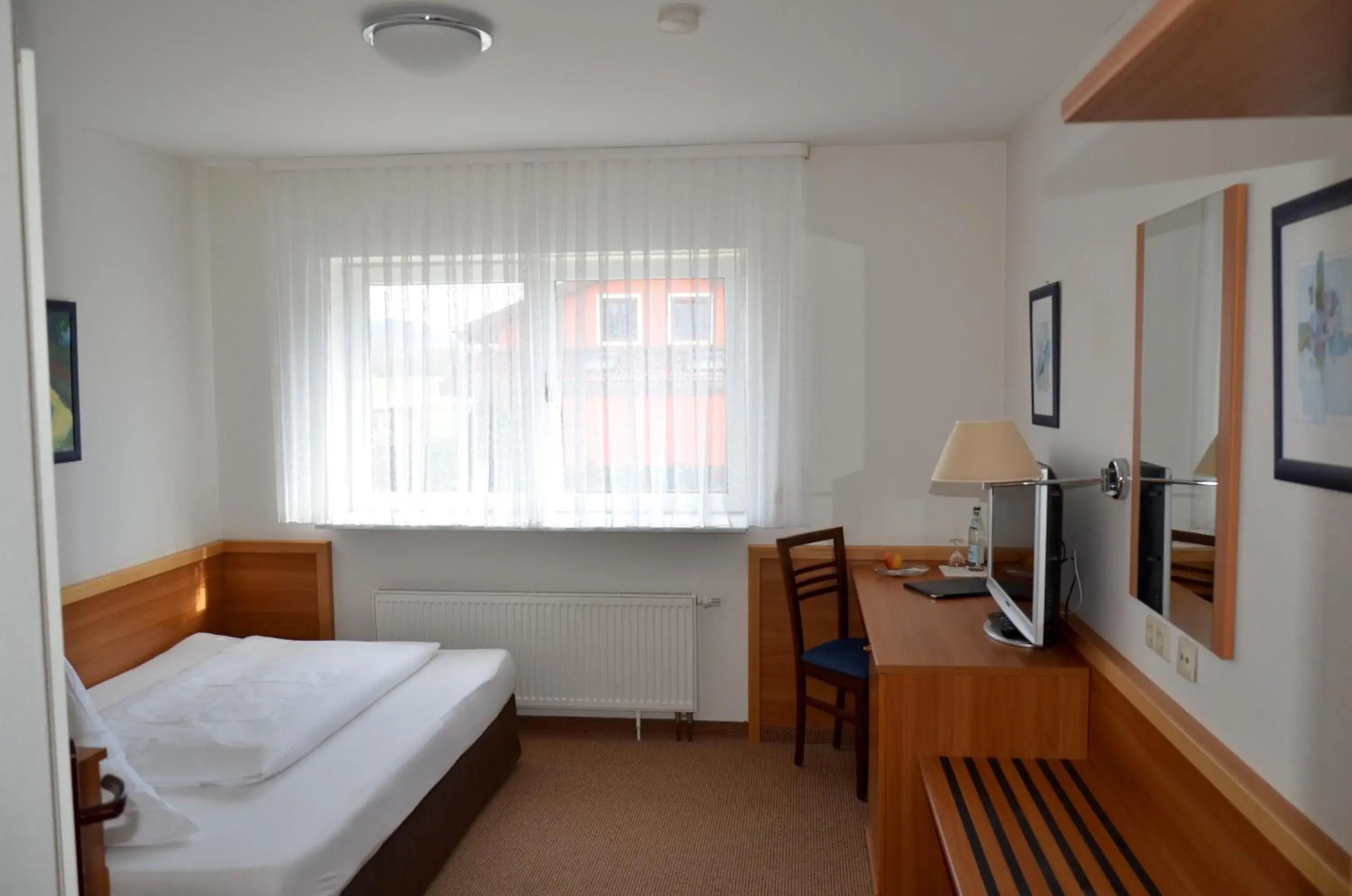 Single Room - single occupancy in Hotel Höllsteiner Hof Single Room - single occupancy in Hotel Höllsteiner Hof