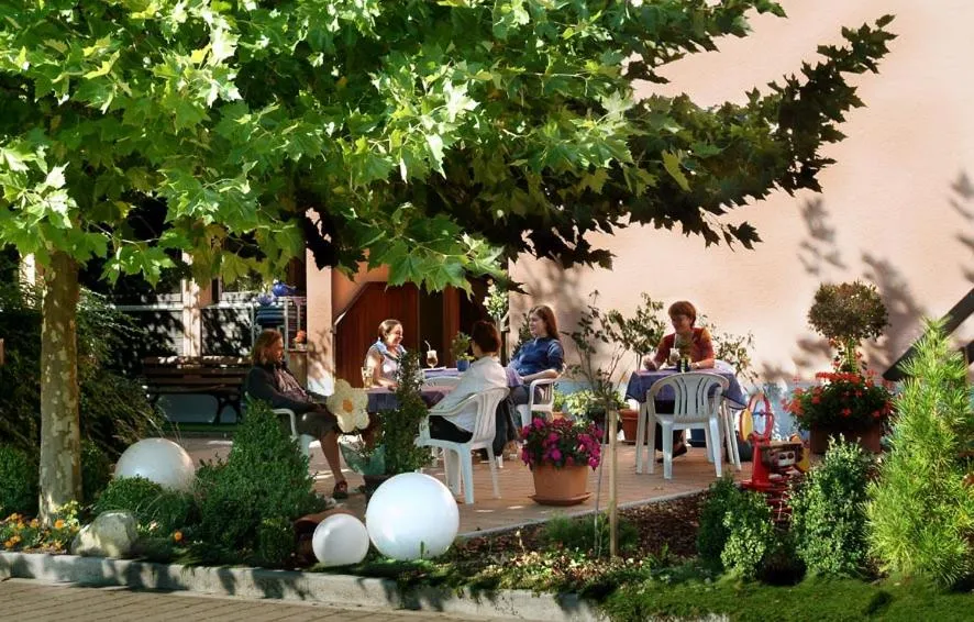 Garden in Hotel Höllsteiner Hof