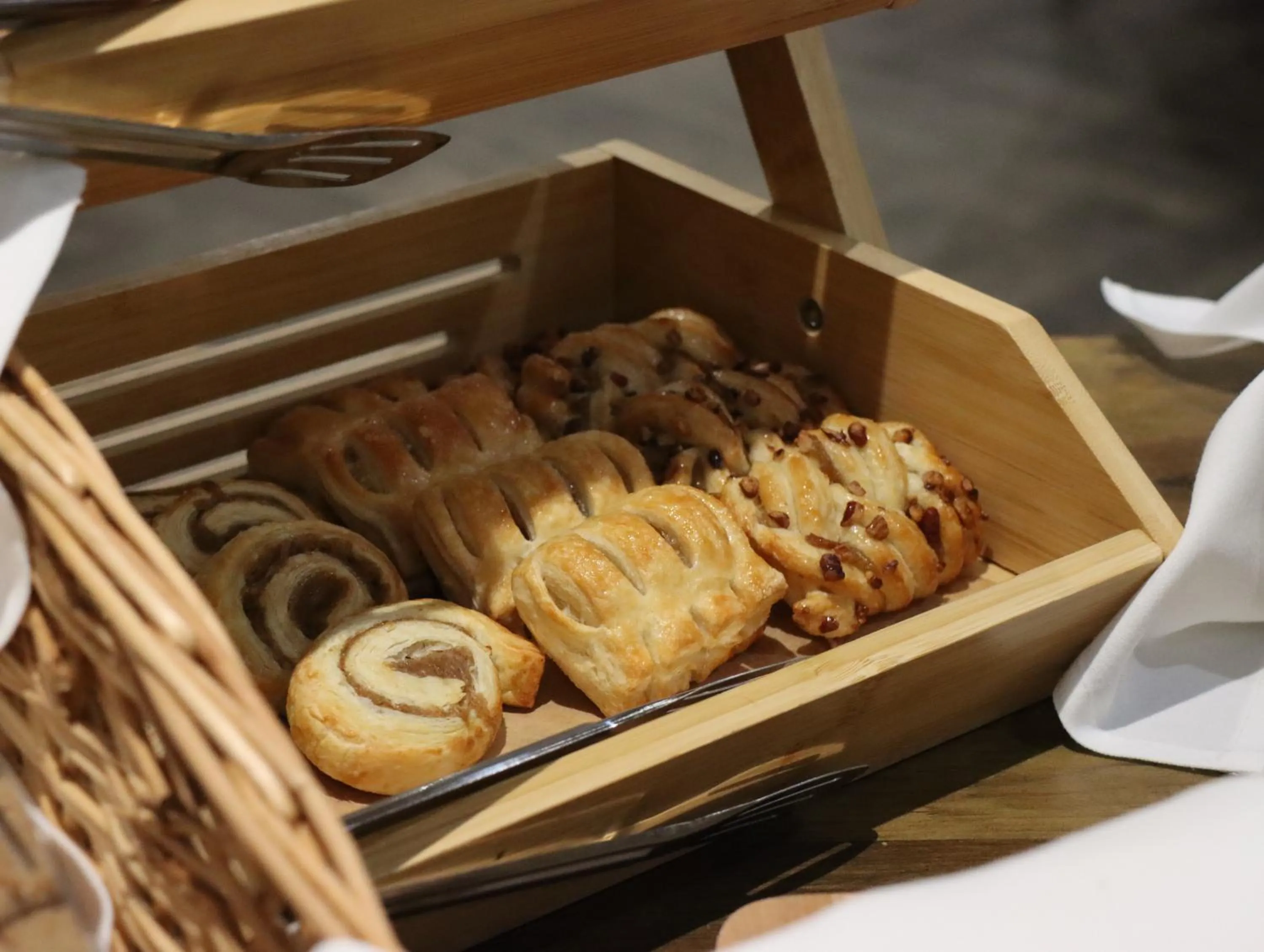 Breakfast in Garner Hotel Preston Samlesbury by IHG