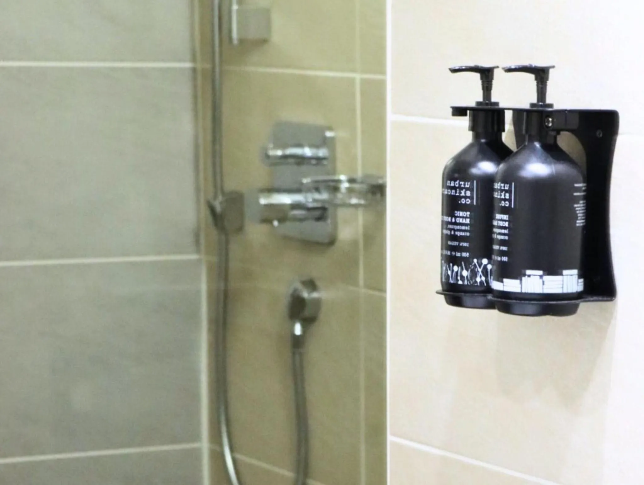 Bathroom in Garner Hotel Preston Samlesbury by IHG