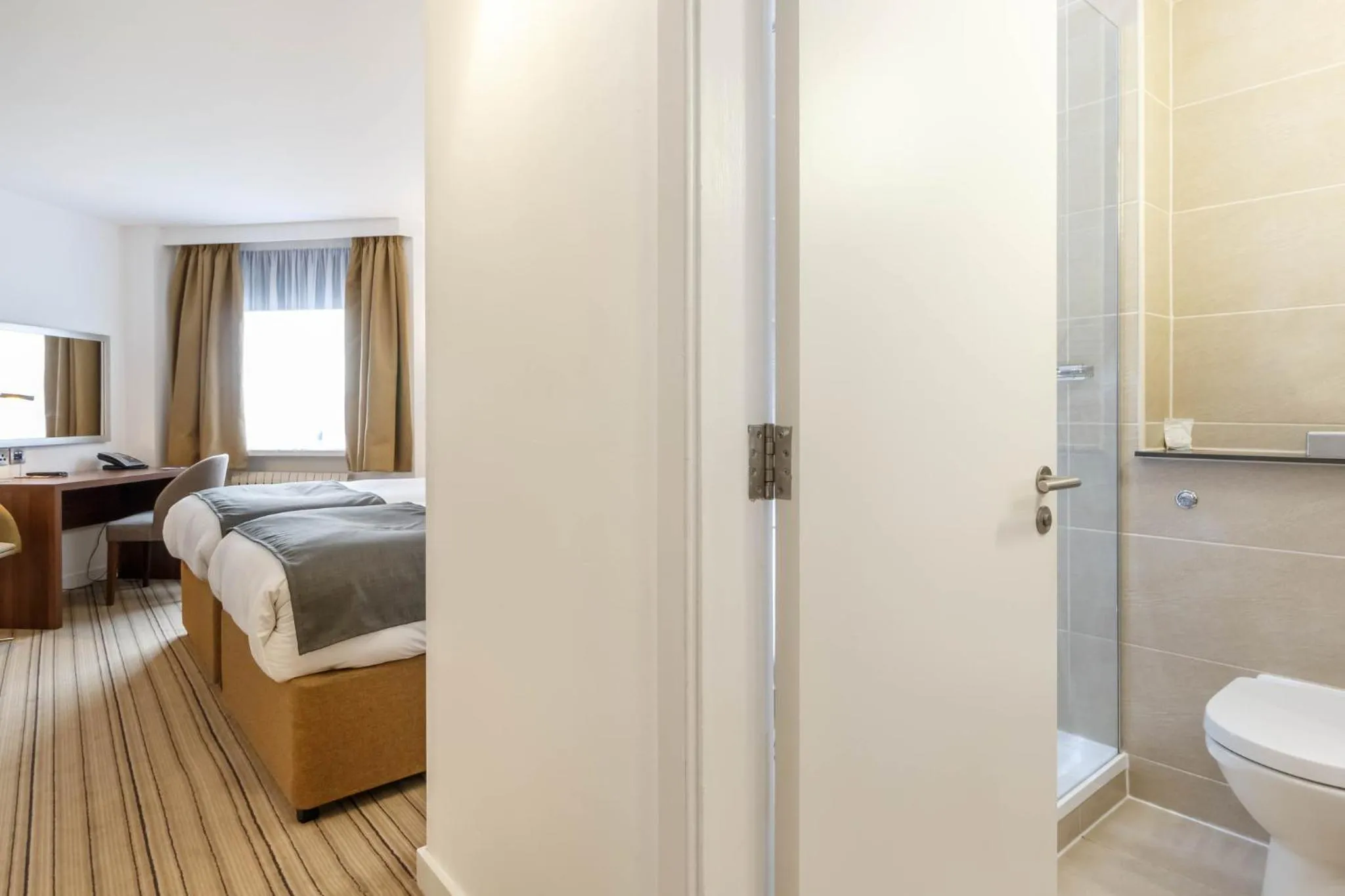 Photo of the whole room, Bed in Garner Hotel Preston Samlesbury by IHG