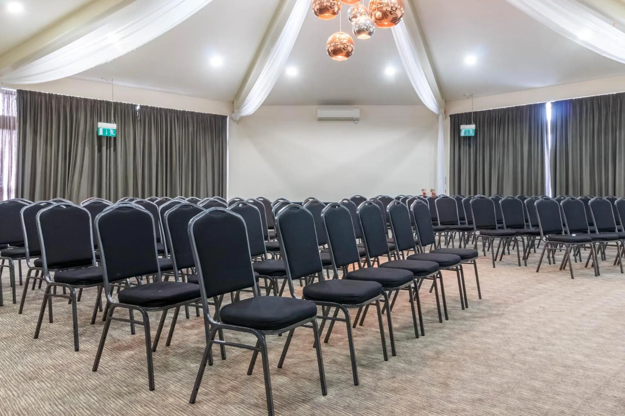 Meeting/conference room in Garner Hotel Preston Samlesbury by IHG