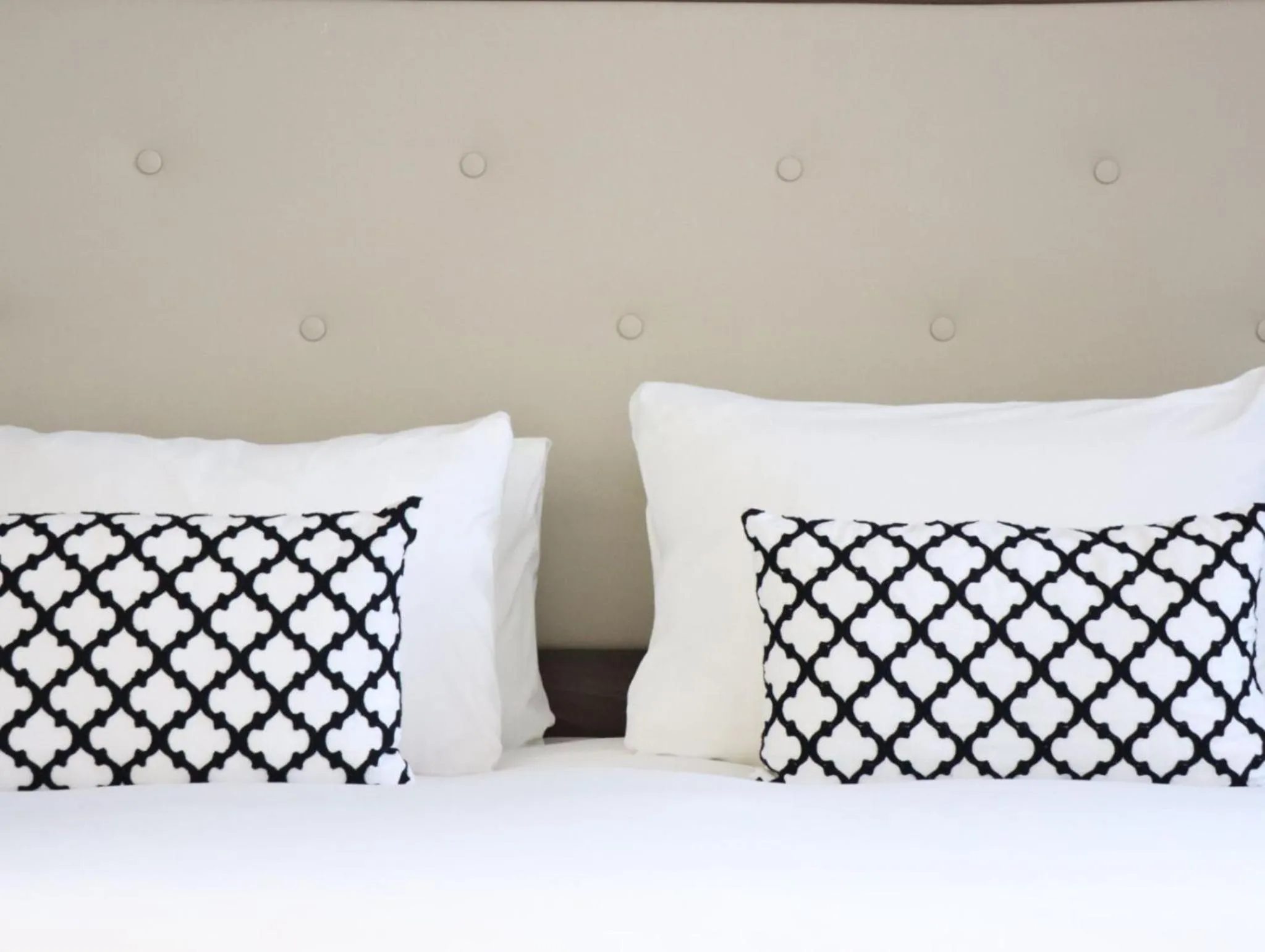 Bed in Garner Hotel Preston Samlesbury by IHG