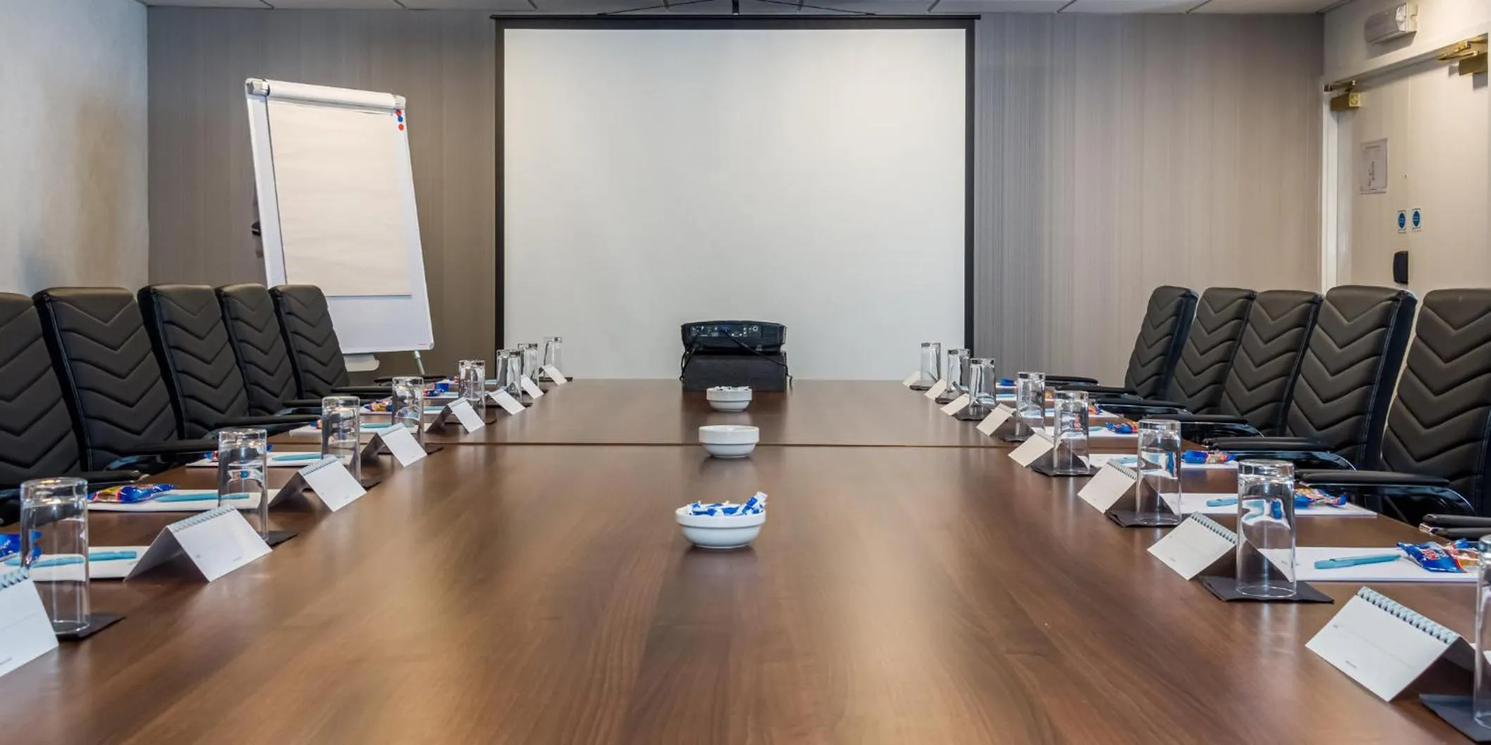 Meeting/conference room in Garner Hotel Preston Samlesbury by IHG