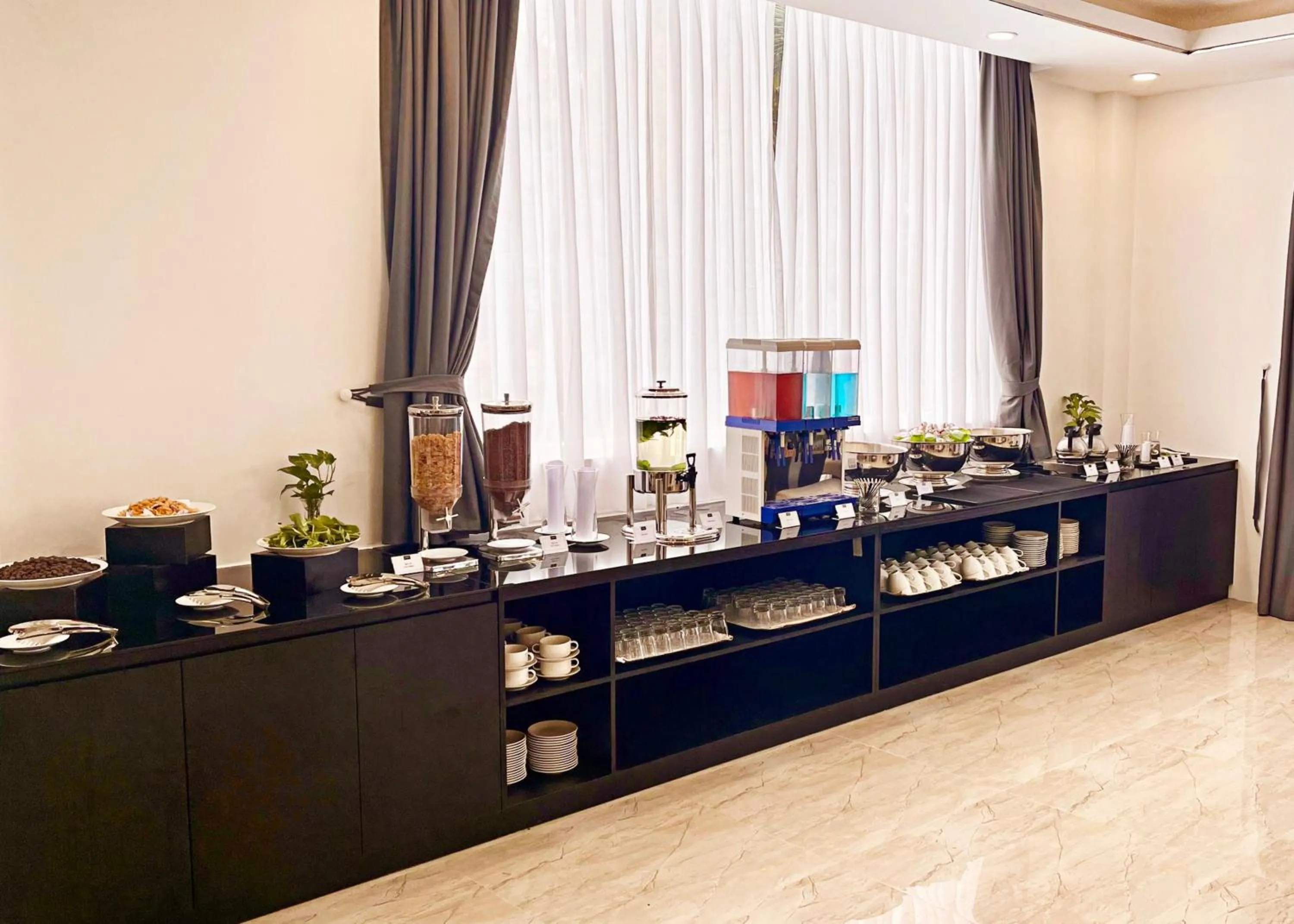 Restaurant/places to eat in Orson Hotel & Resort Con Dao