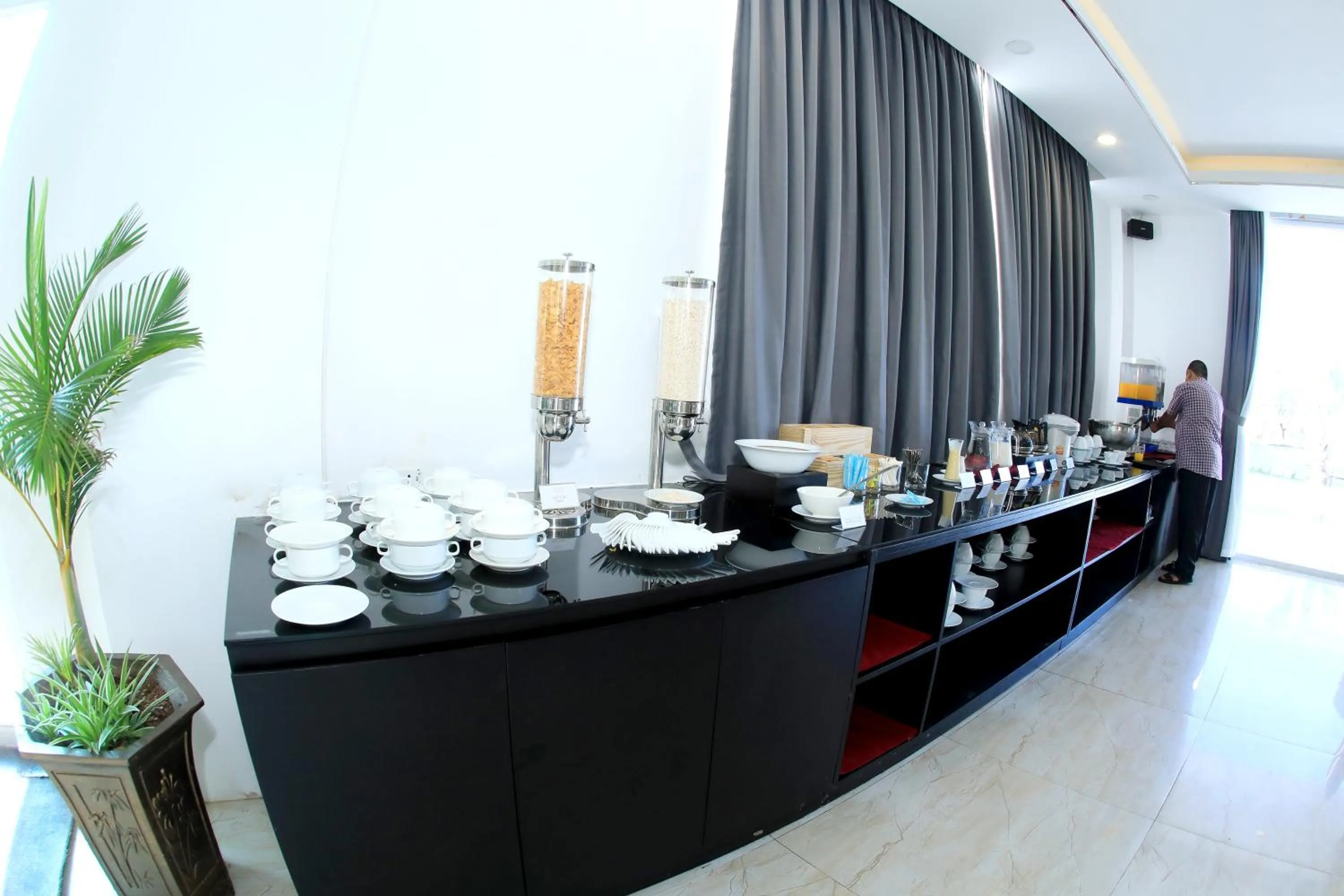 Restaurant/places to eat in Orson Hotel & Resort Con Dao