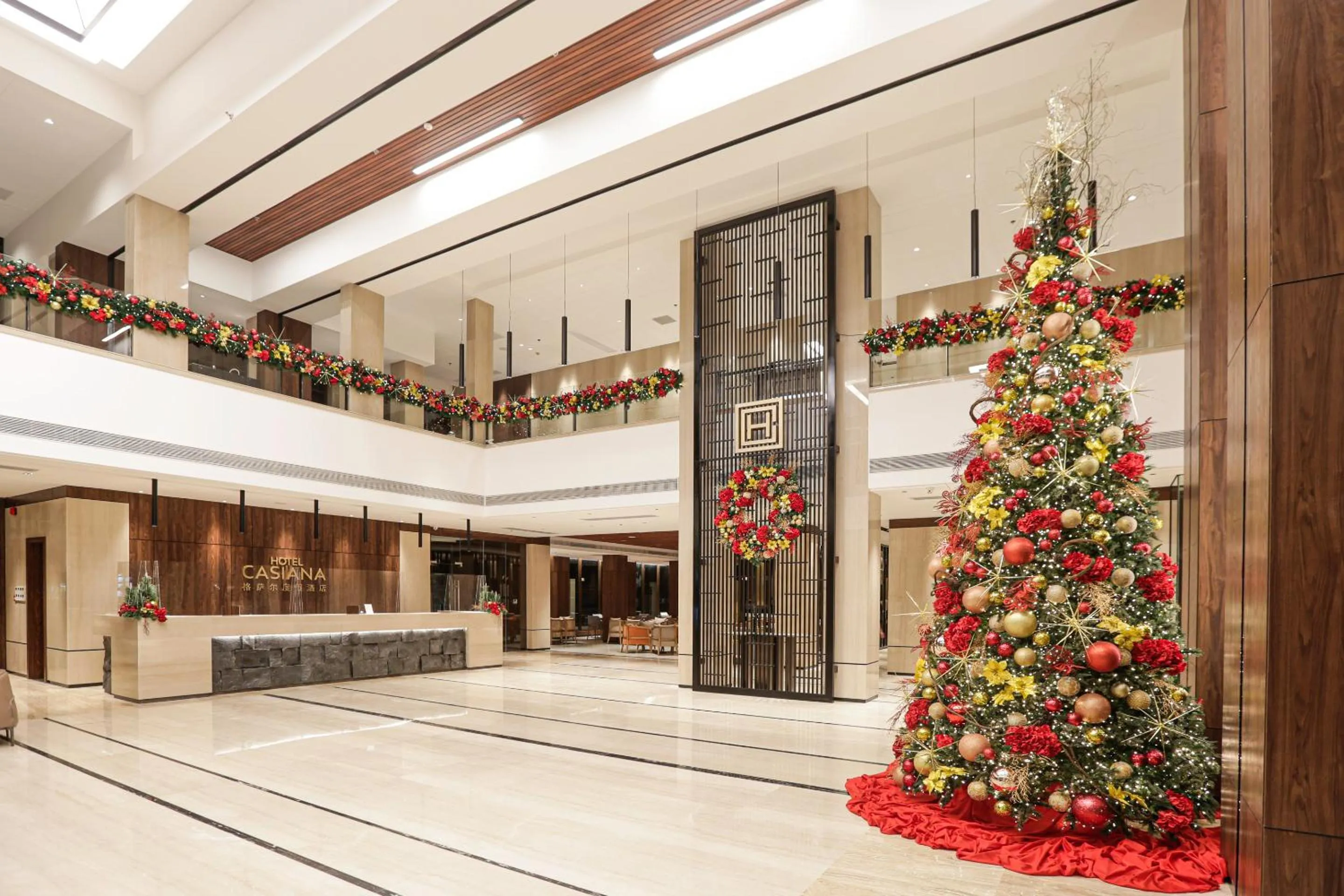 Lobby or reception in Hotel Casiana & Events Center Tagaytay Managed by HII