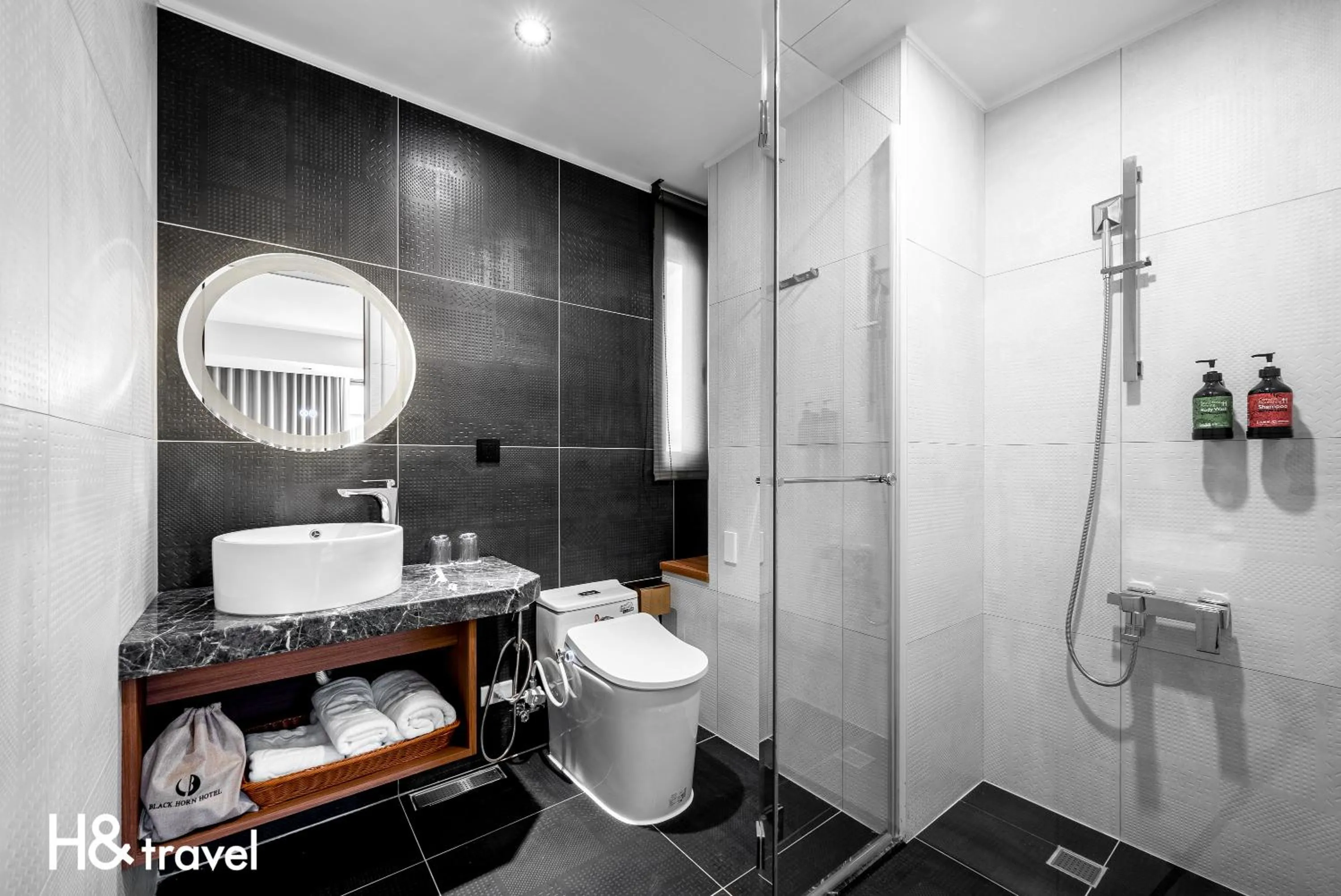 Bathroom in Black Horn B&B