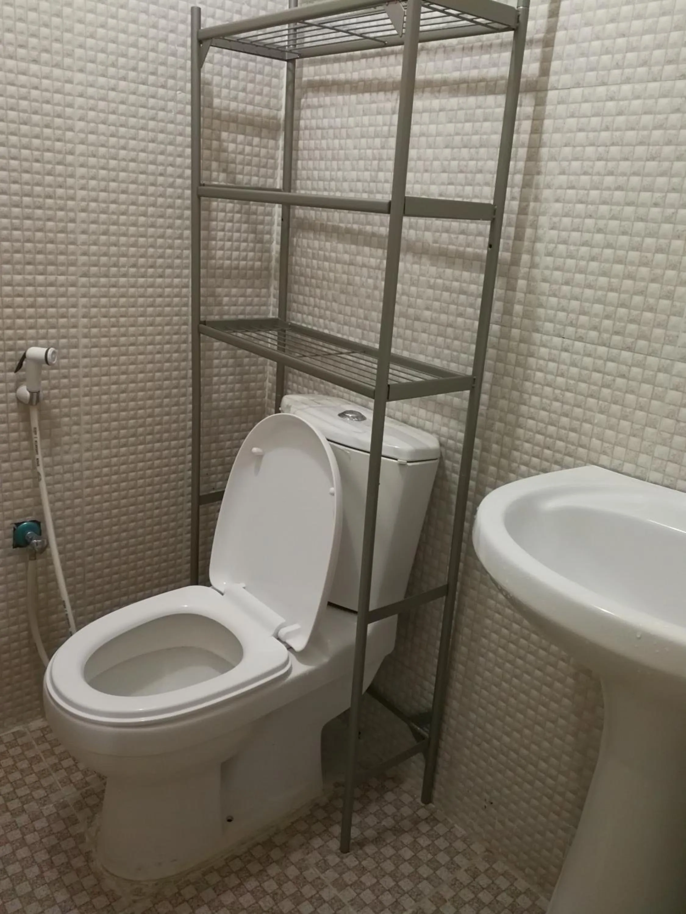 Red Tower Furnished Apartments