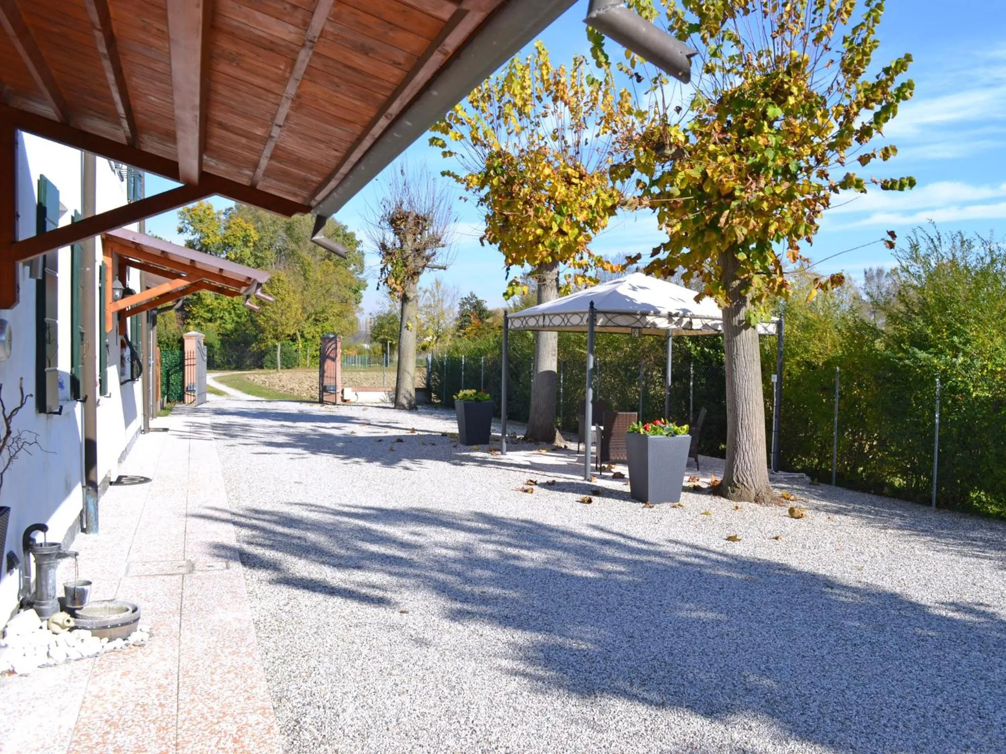 Property building in La Noghera