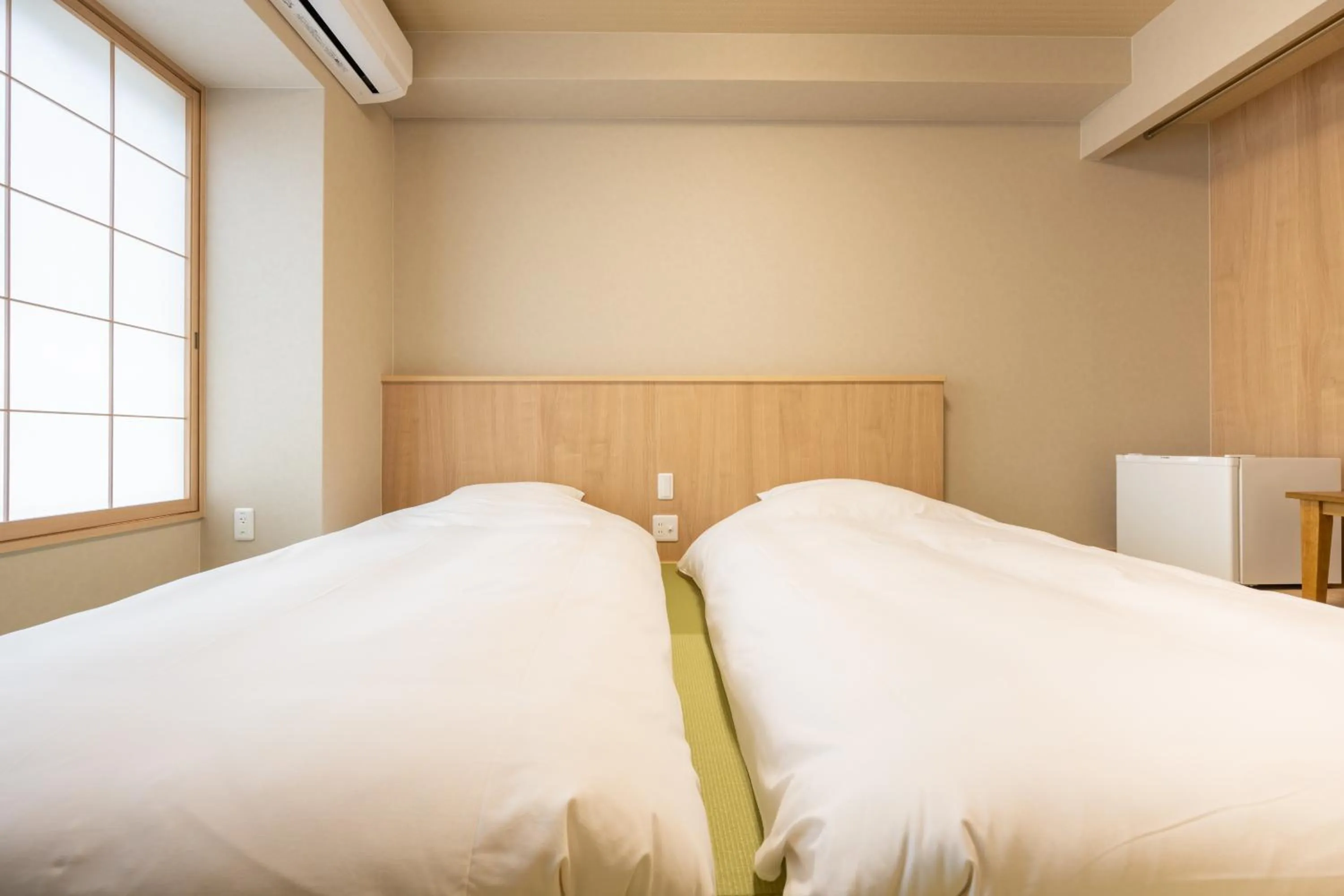 Photo of the whole room, Bed in Fuji Hotel Kyoto Gojo