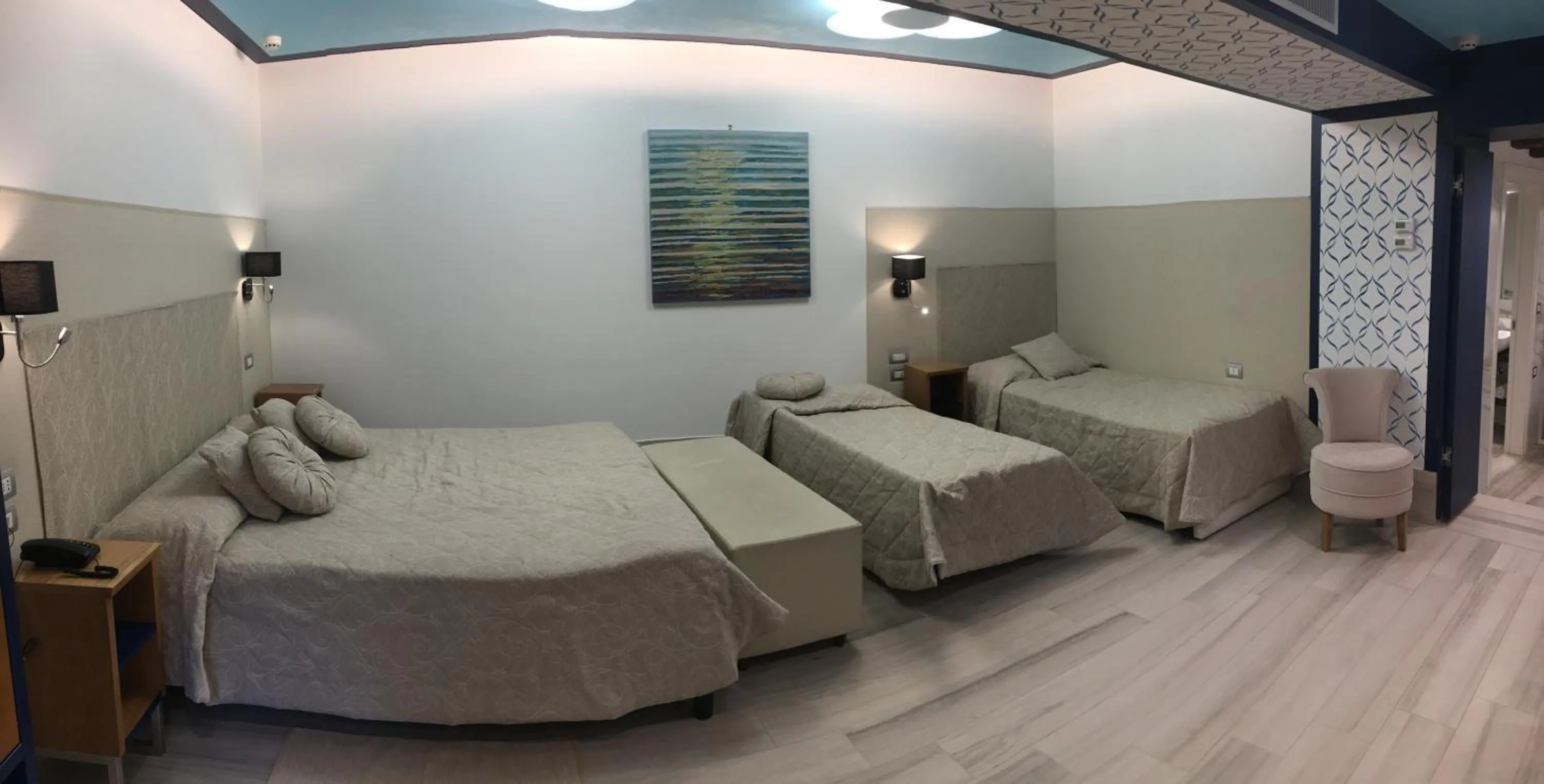 Photo of the whole room, Bed in Hotel Sant'Antonin