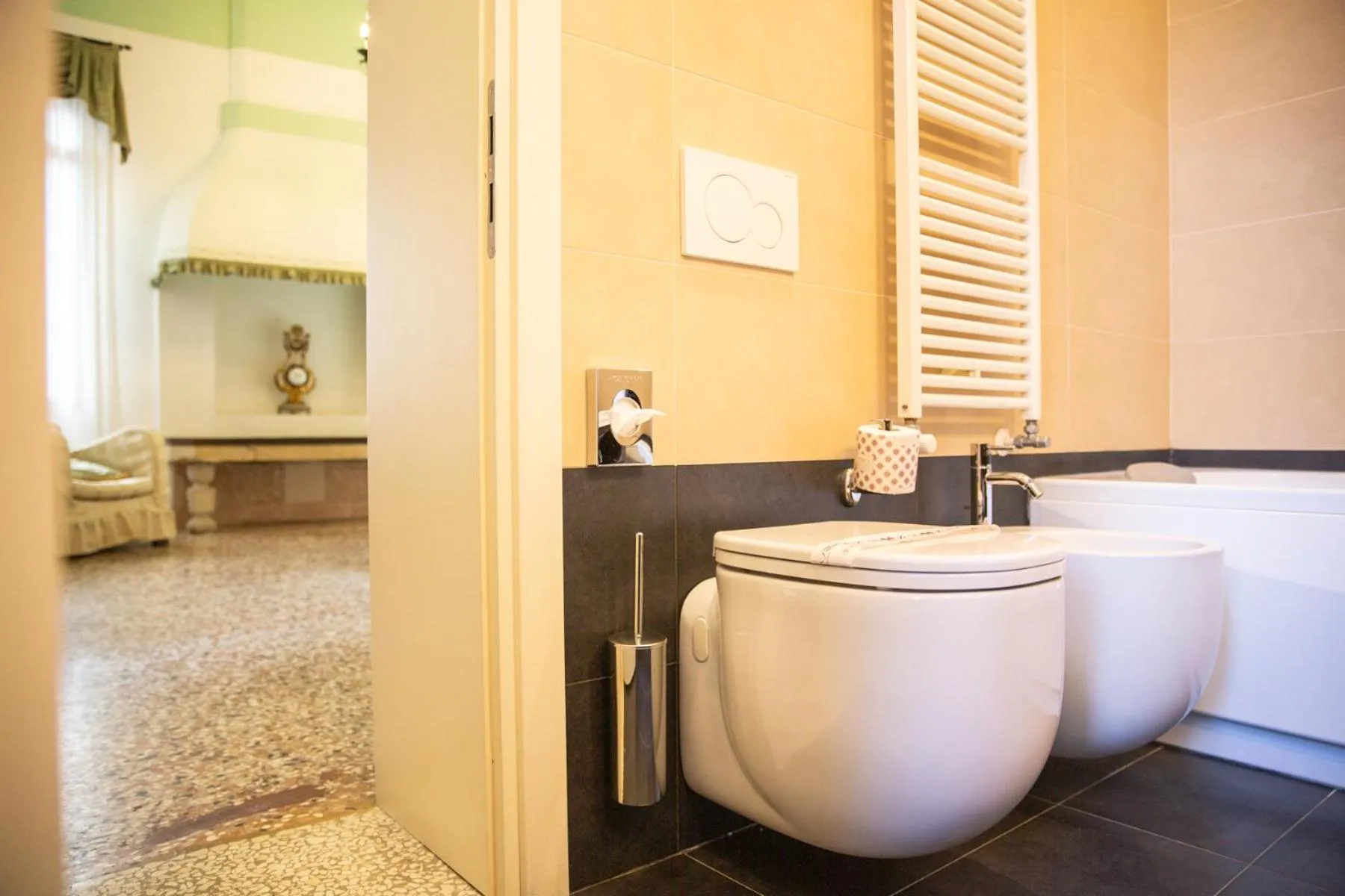 Bath in Hotel Sant'Antonin