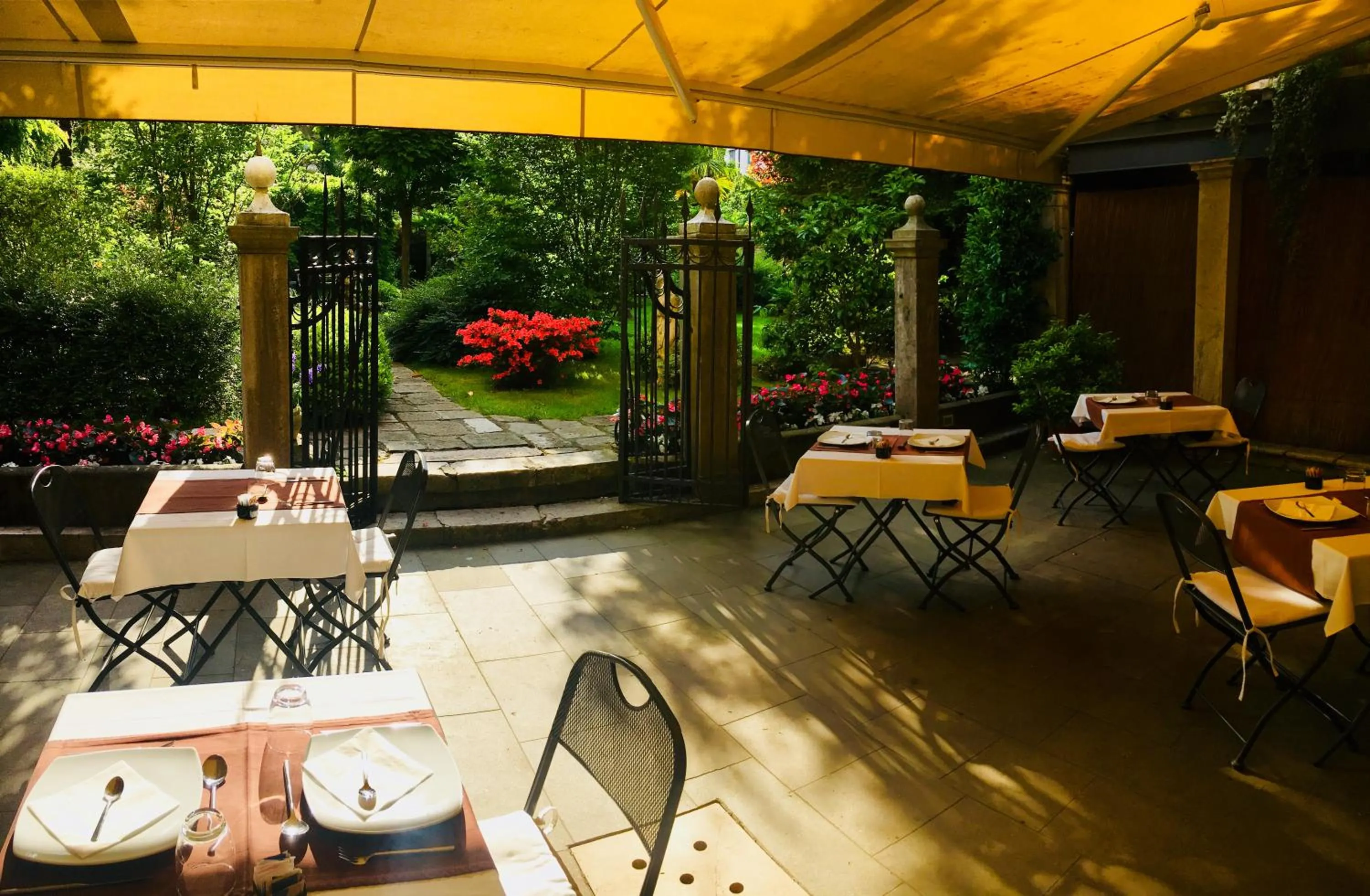 Restaurant/places to eat in Hotel Sant'Antonin