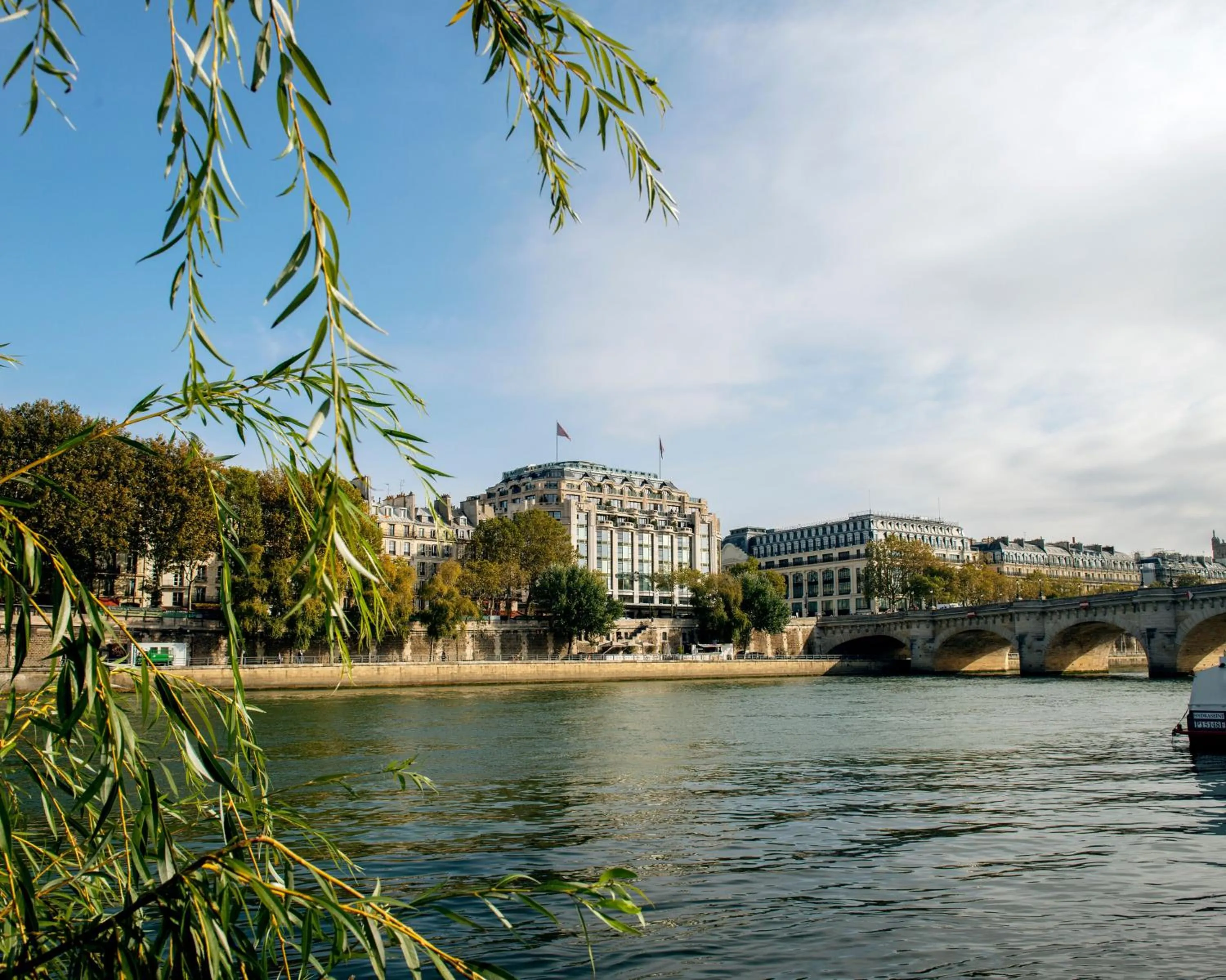 Property building in Cheval Blanc Paris & Dior Spa Cheval Blanc Paris