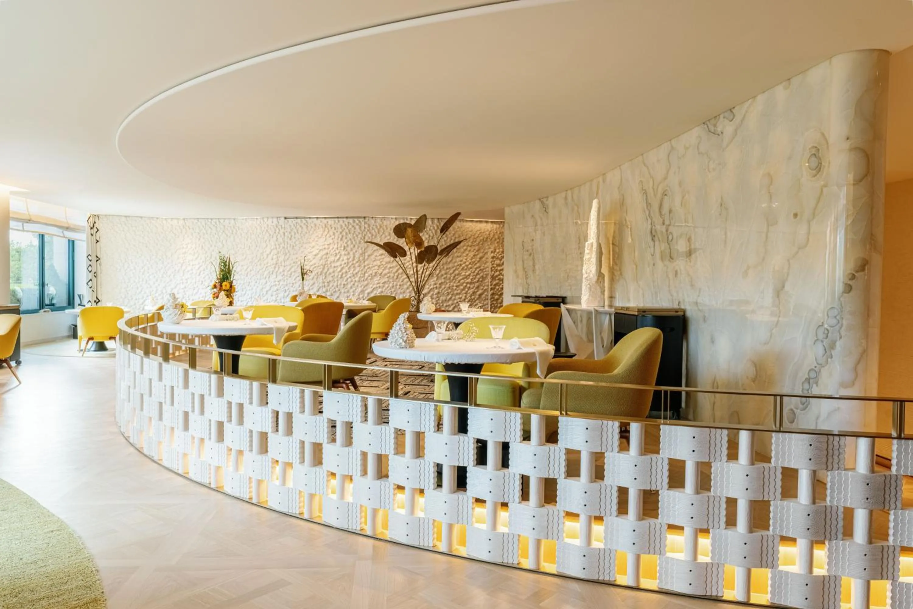 Restaurant/places to eat in Cheval Blanc Paris & Dior Spa Cheval Blanc Paris