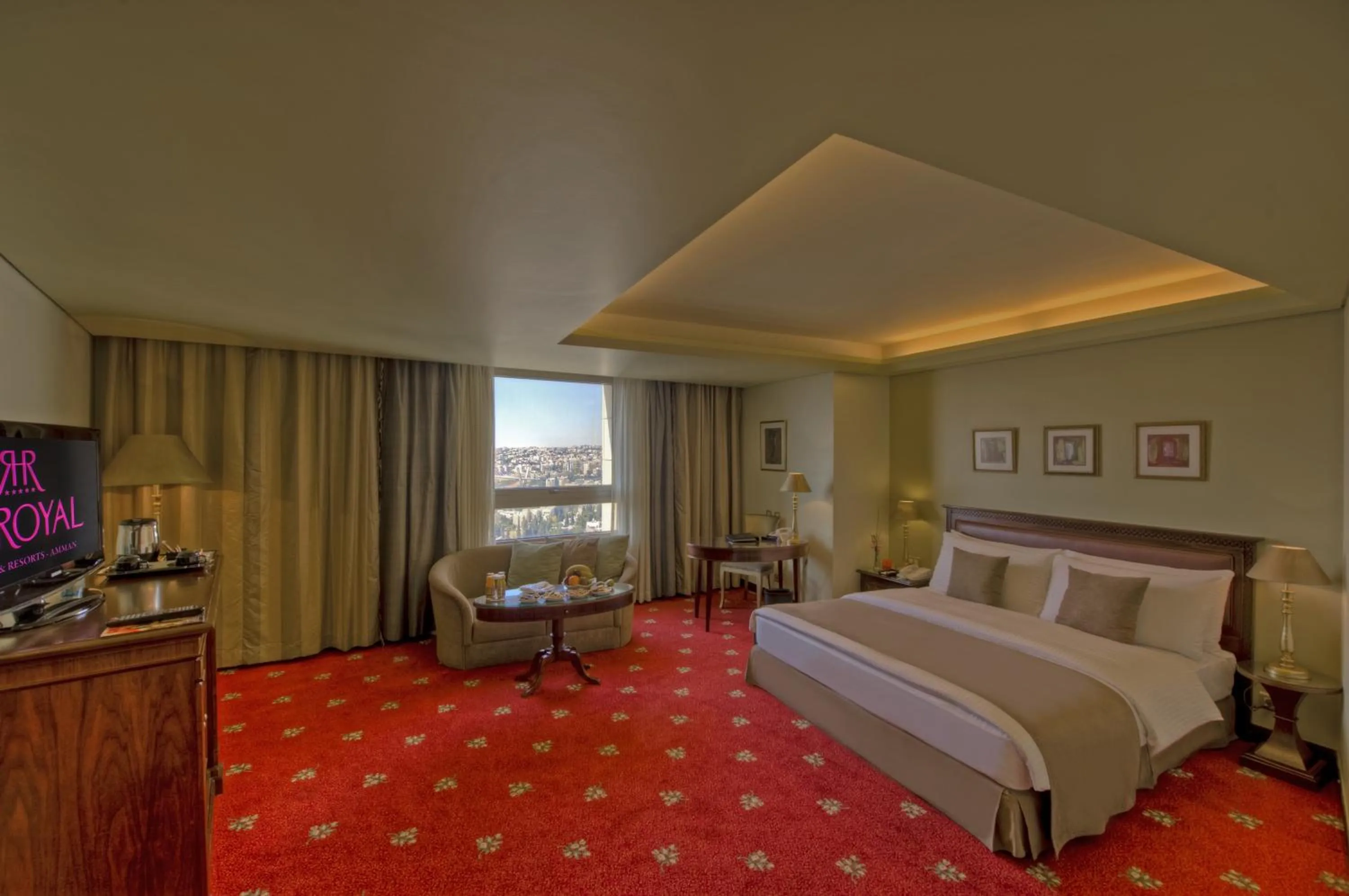 Photo of the whole room, Bed in Le Royal Amman